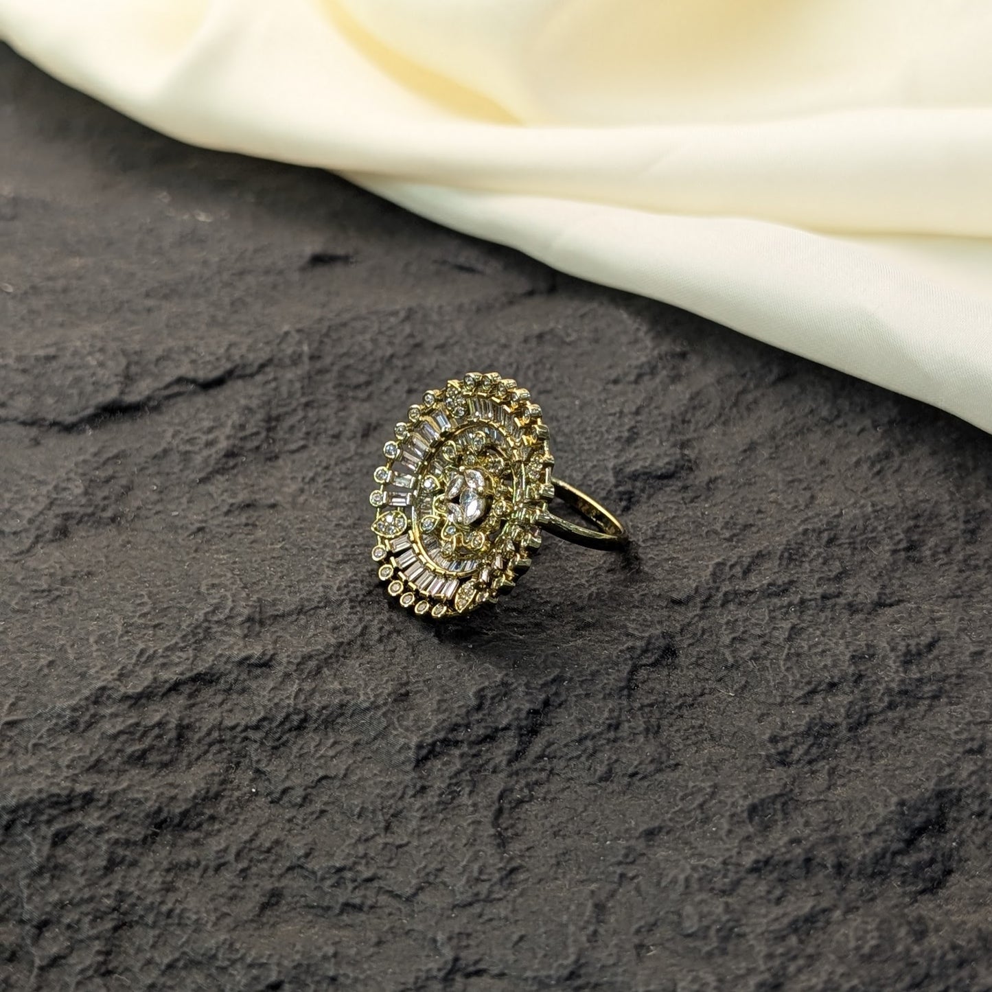 Pearl Elegance Zircon Ring