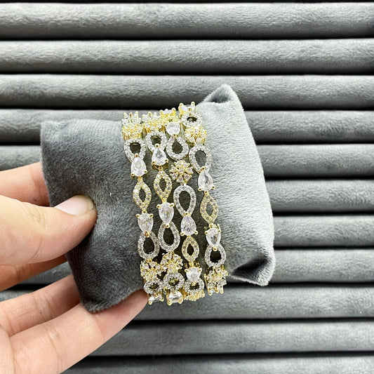 BLOOMING TEARDROP ZIRCON BANGLES