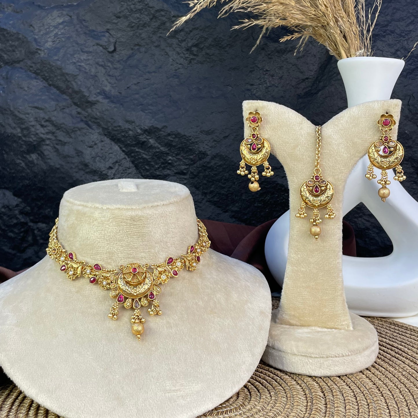 RAJWARI CELESTIAL CHAND NECKLACE SET