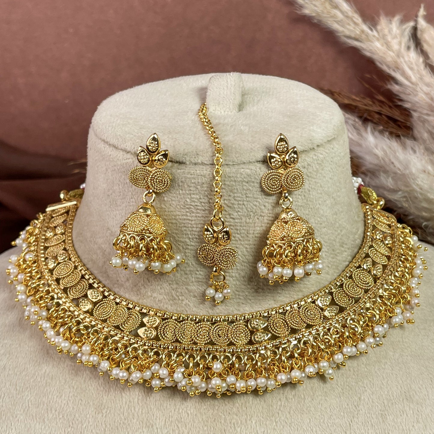 Graceful Pearl Copper Necklace Set