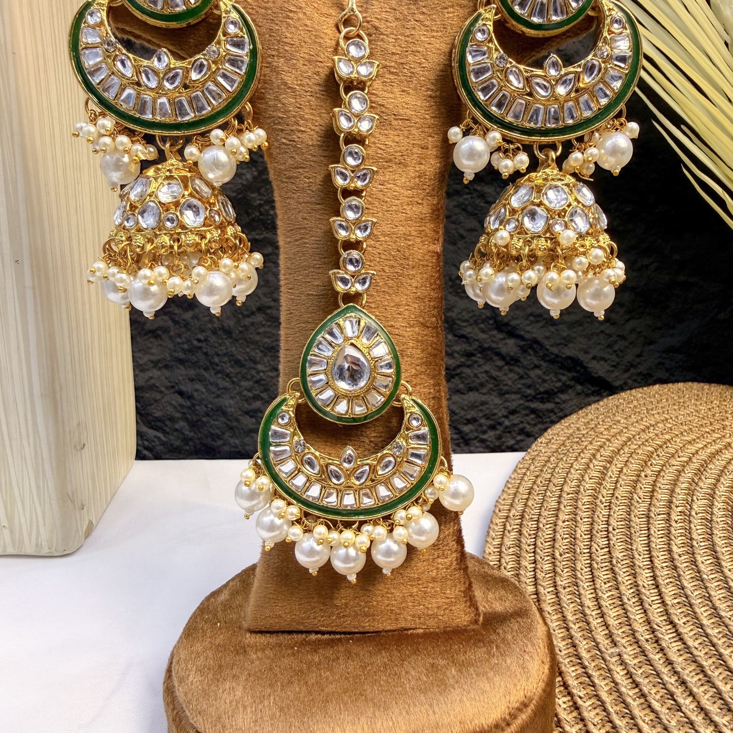 PEARL CRESCENT KUNDAN