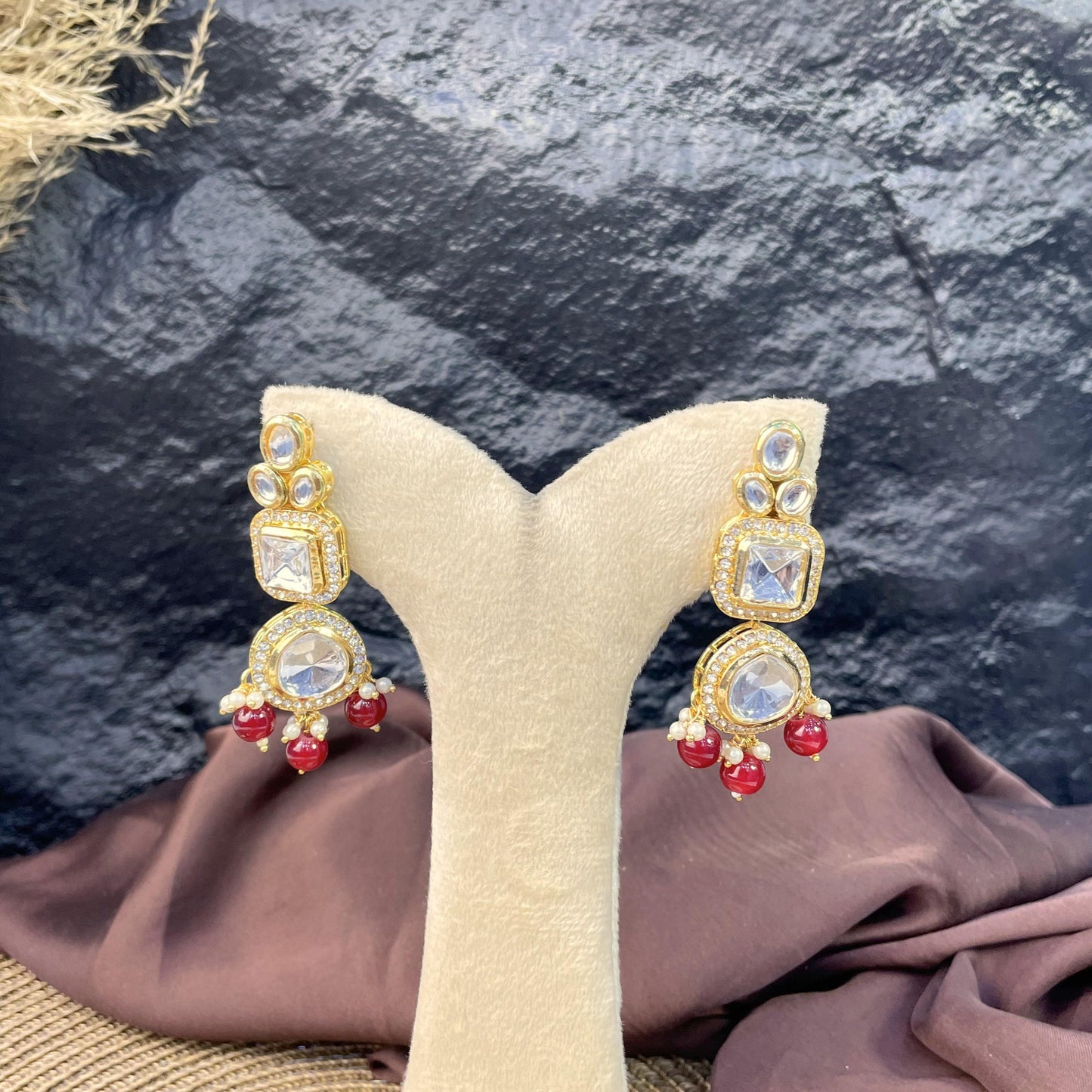 SCARLET BLOCK REGALIA MALA
