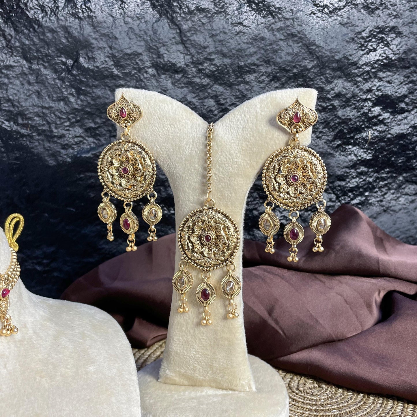 CHAND-TARA RAJWARI CHOKER