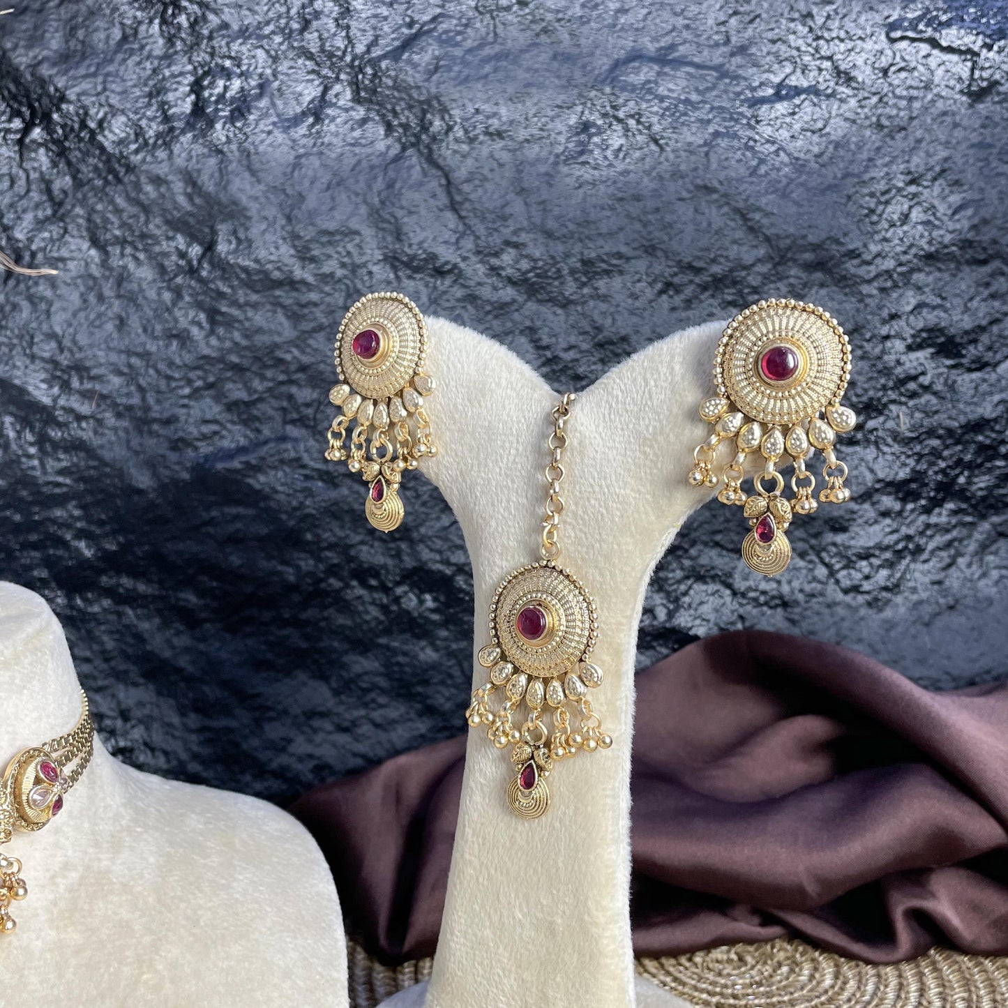 SHAHZADI RAJWARI CHOKER