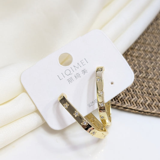 STAR ETCHED GOLDEN EARRINGS