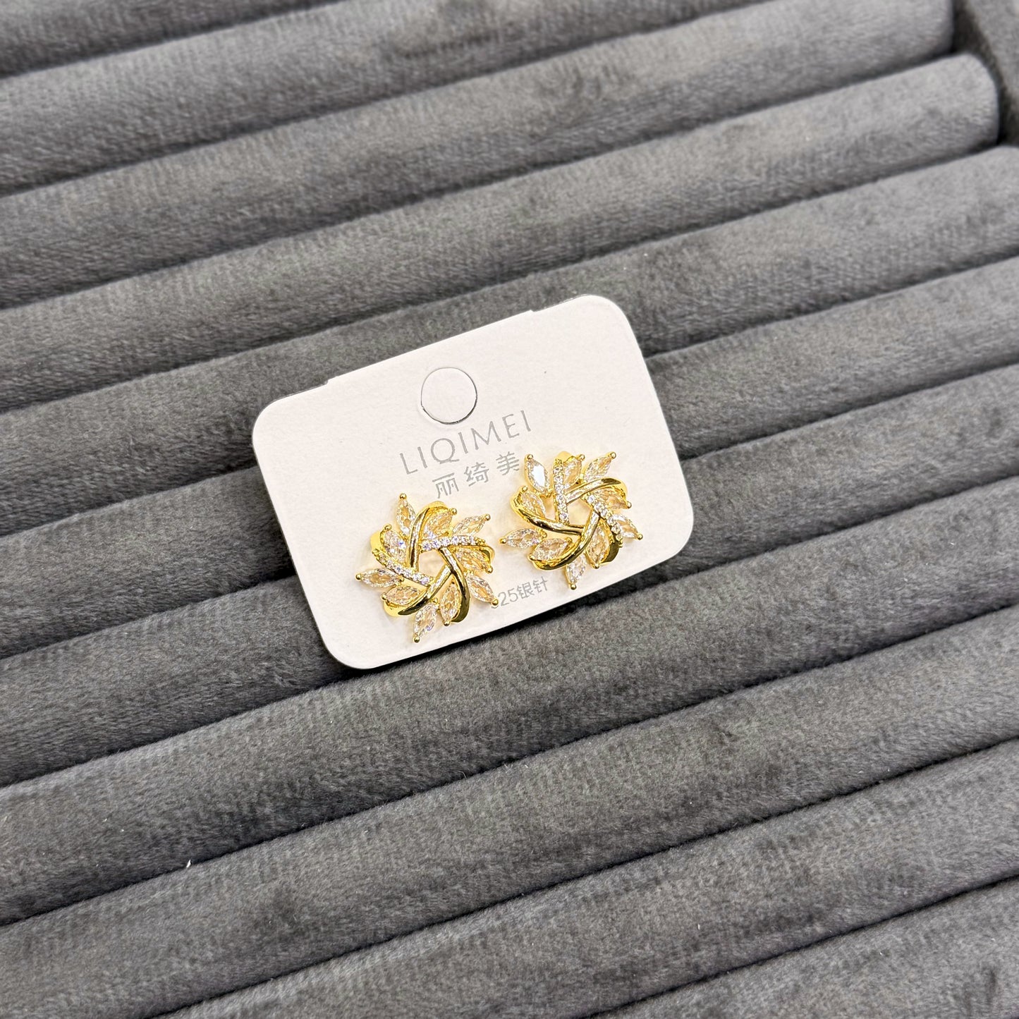 GOLDEN FLORET WHEEL EARRINGS
