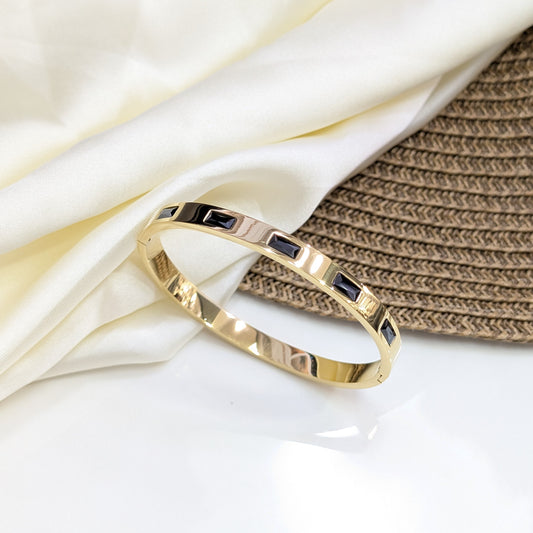 Sleek Lock Handcuff