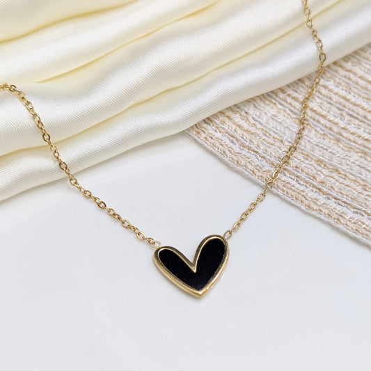 Minimal Heart Locket