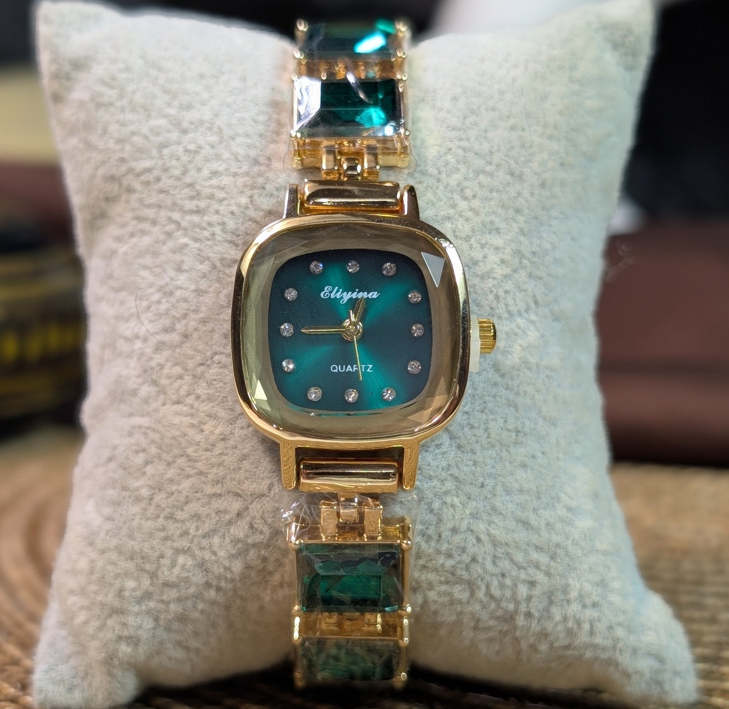 Emerald glance watch