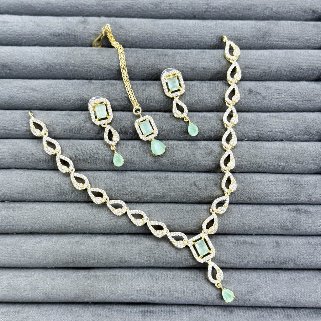 IMPERIAL EMERALD NECKLACE SET