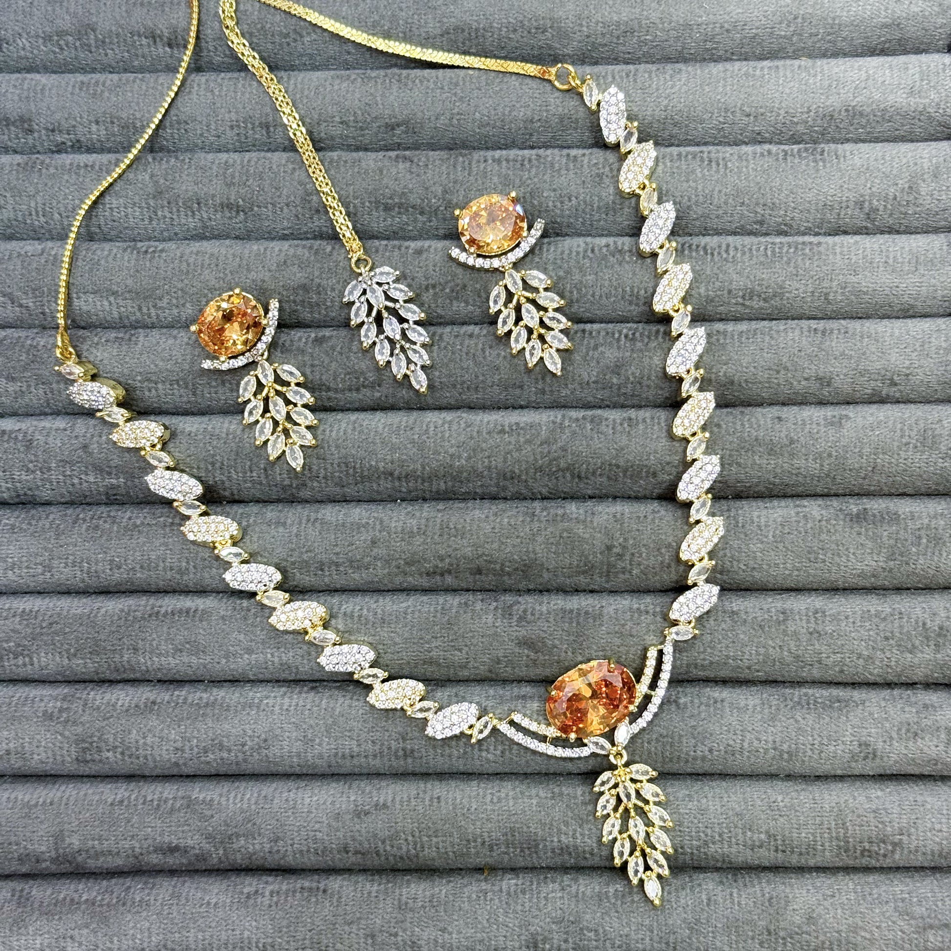 AURORA VINE NECKLACE SET
