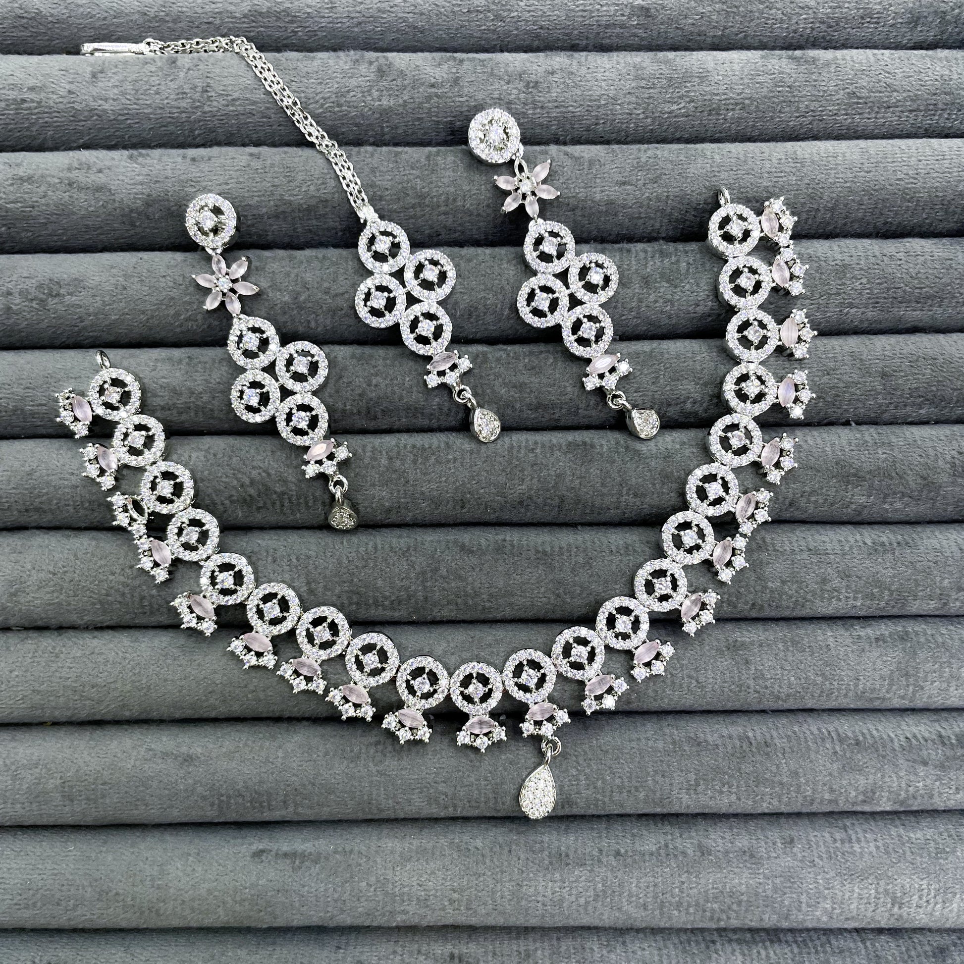 CIRCLE FLORET NECKLACE SET