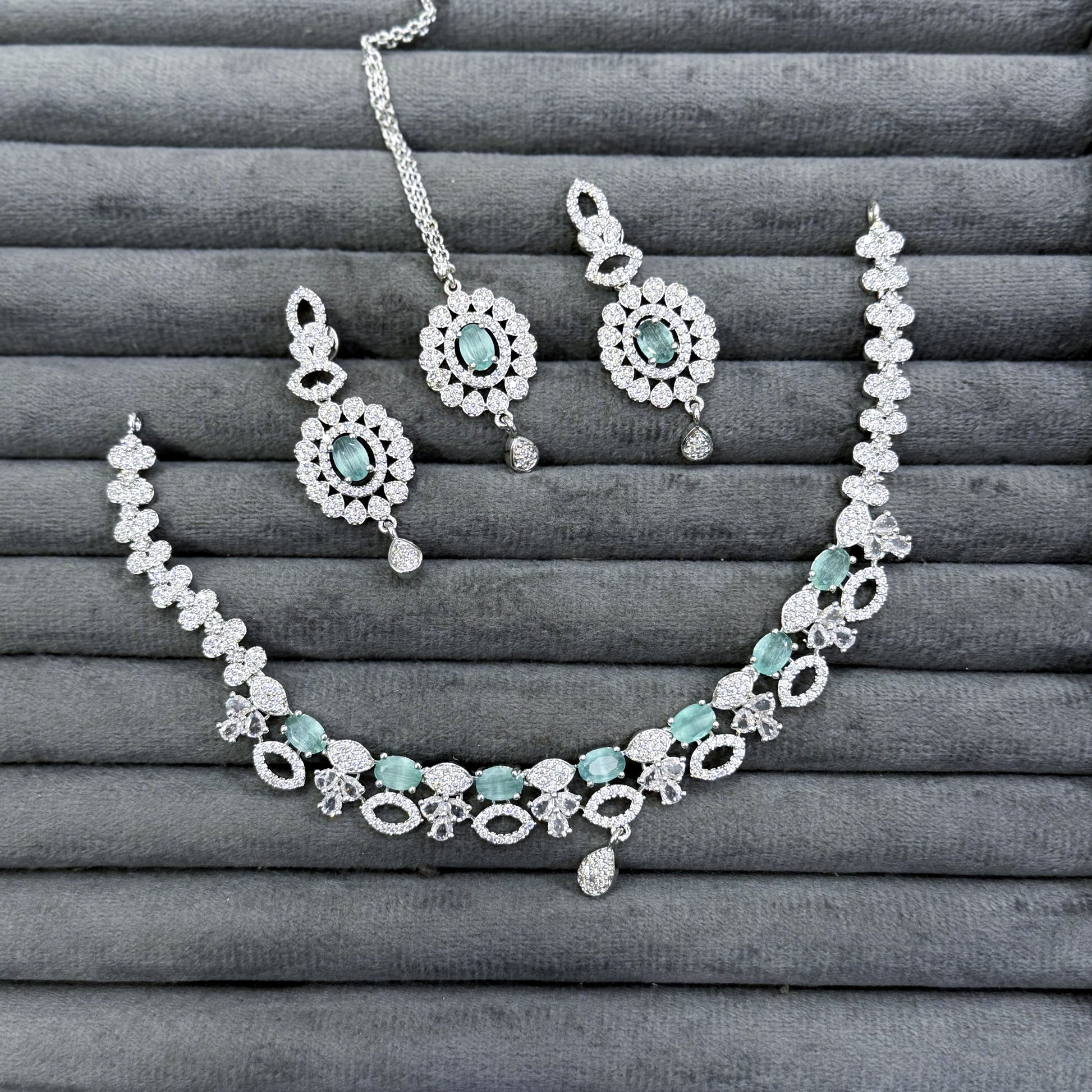 ENCHANTED OVAL NECKLACE SET