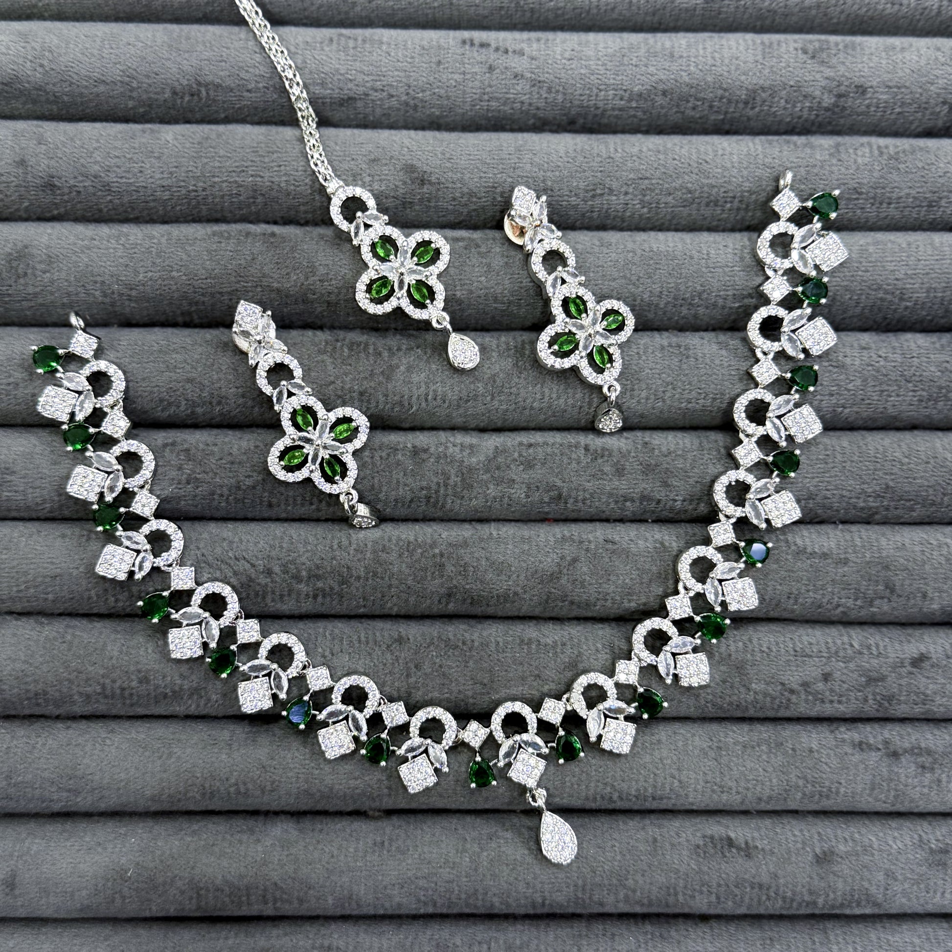 CLOVER DIAMOND NECKLACE SET