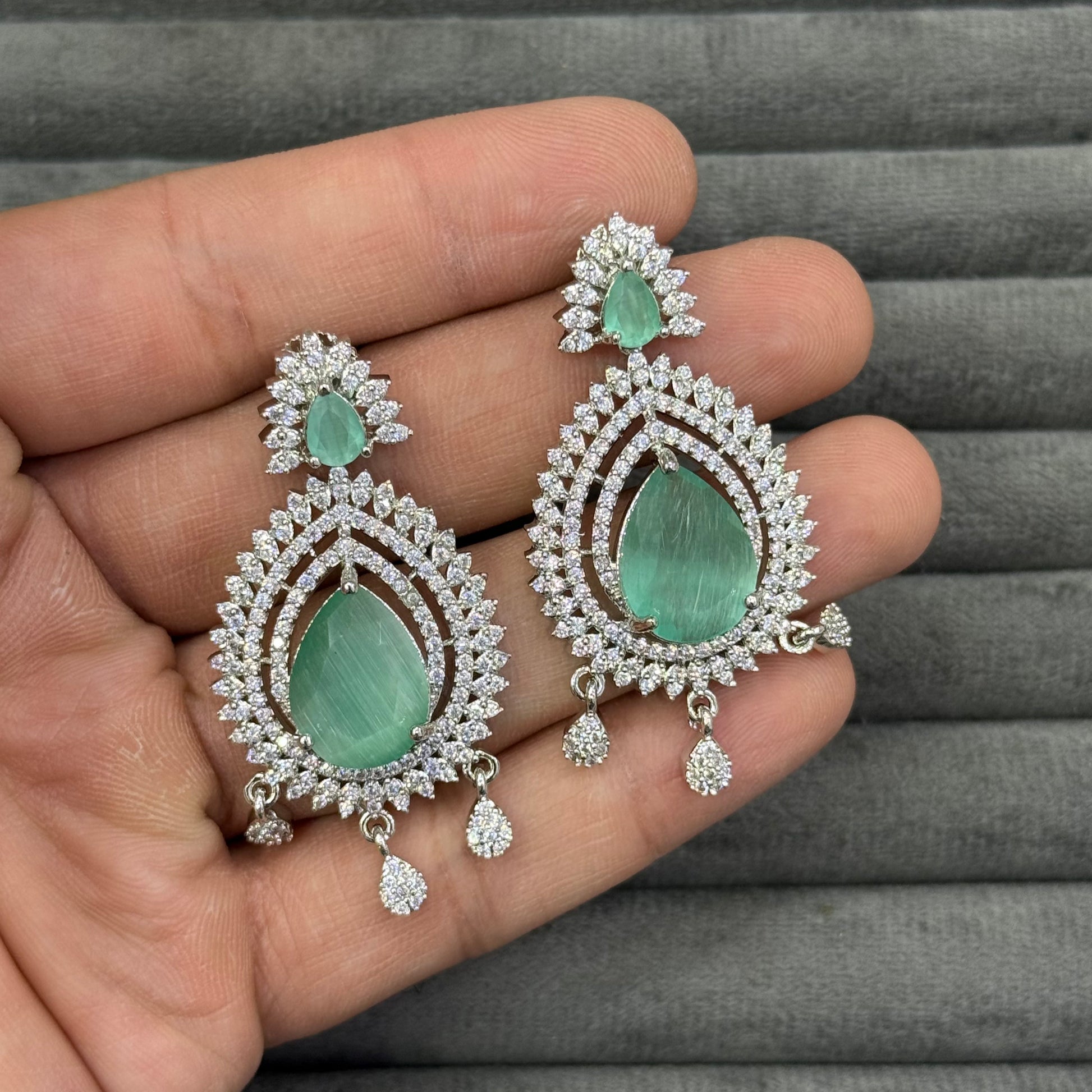 DIVINE AURA ZIRCON EARRINGS