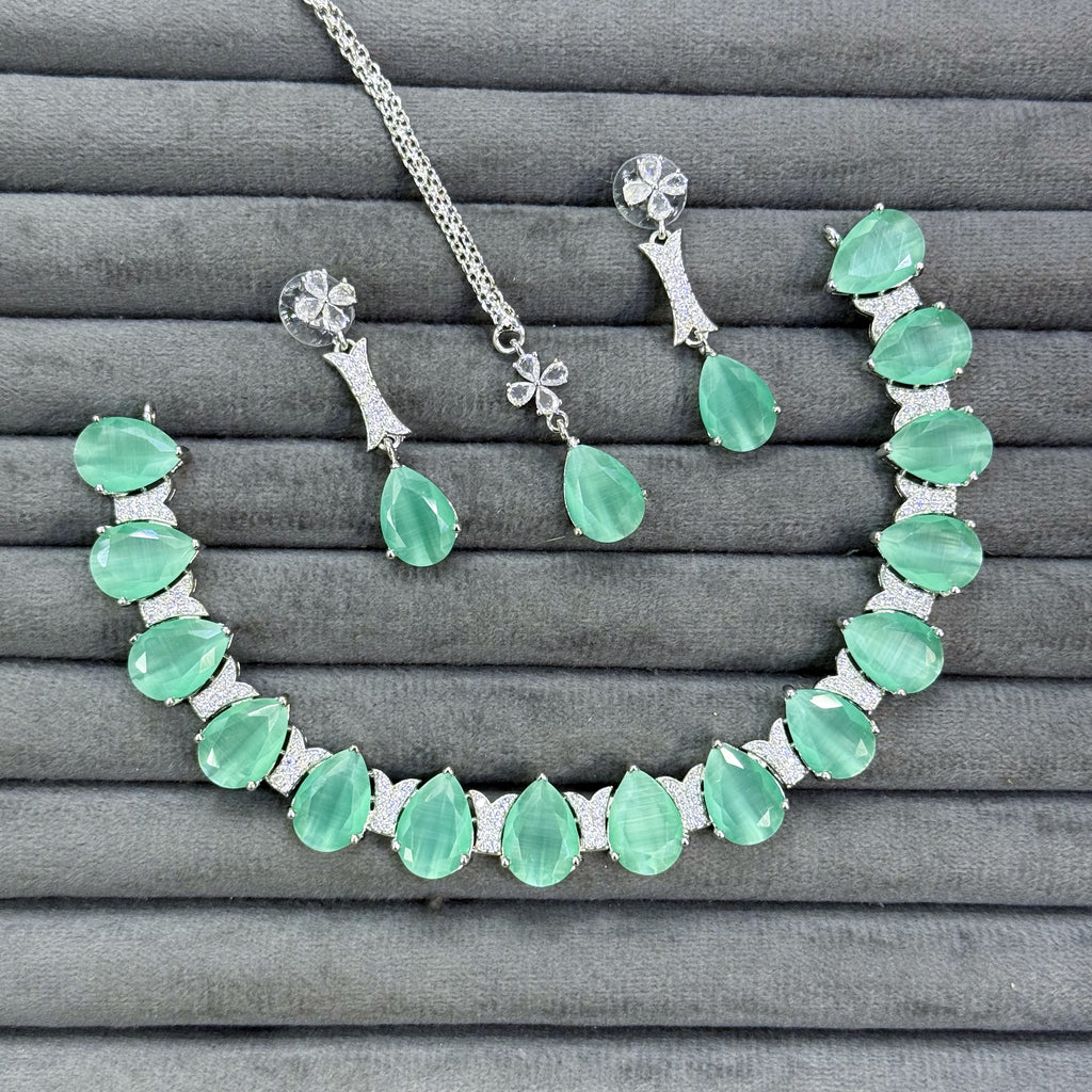 VINTAGE TEARDROP NECKLACE SET