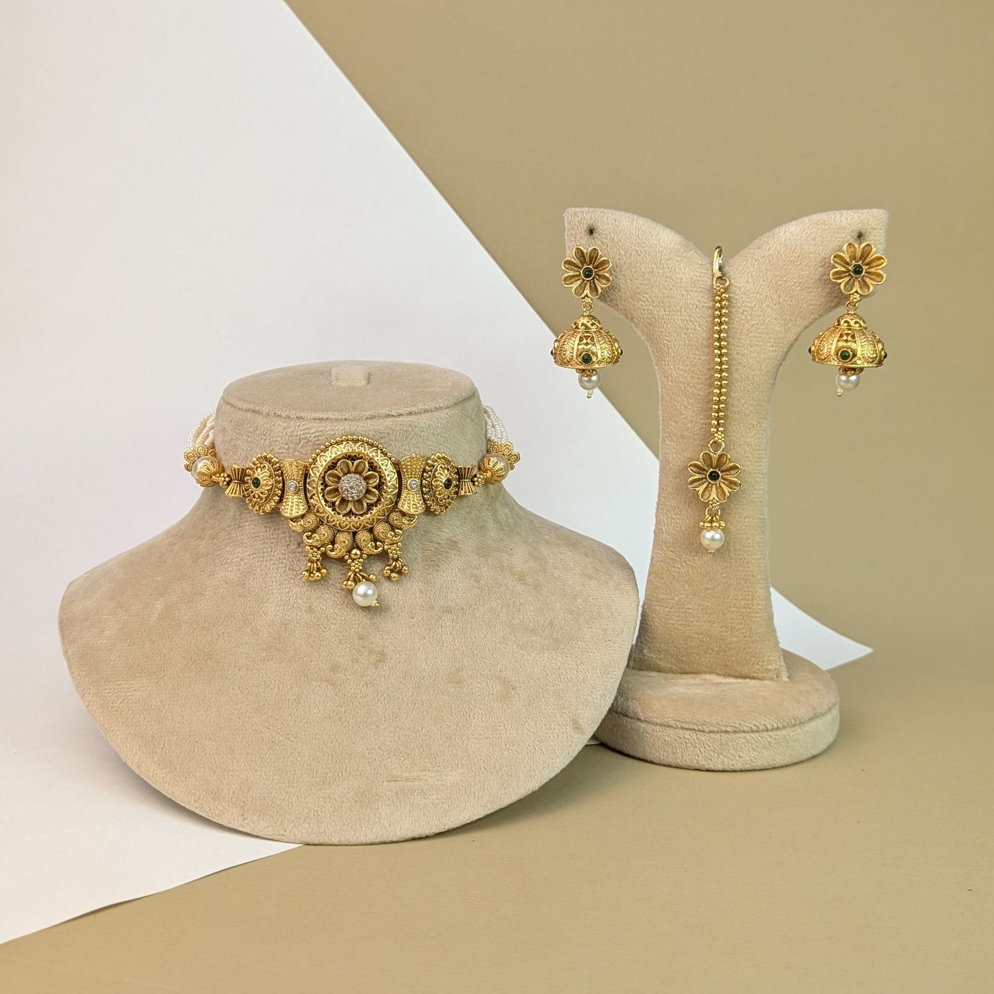 Roshan-e-Mahal Rajwadi Choker