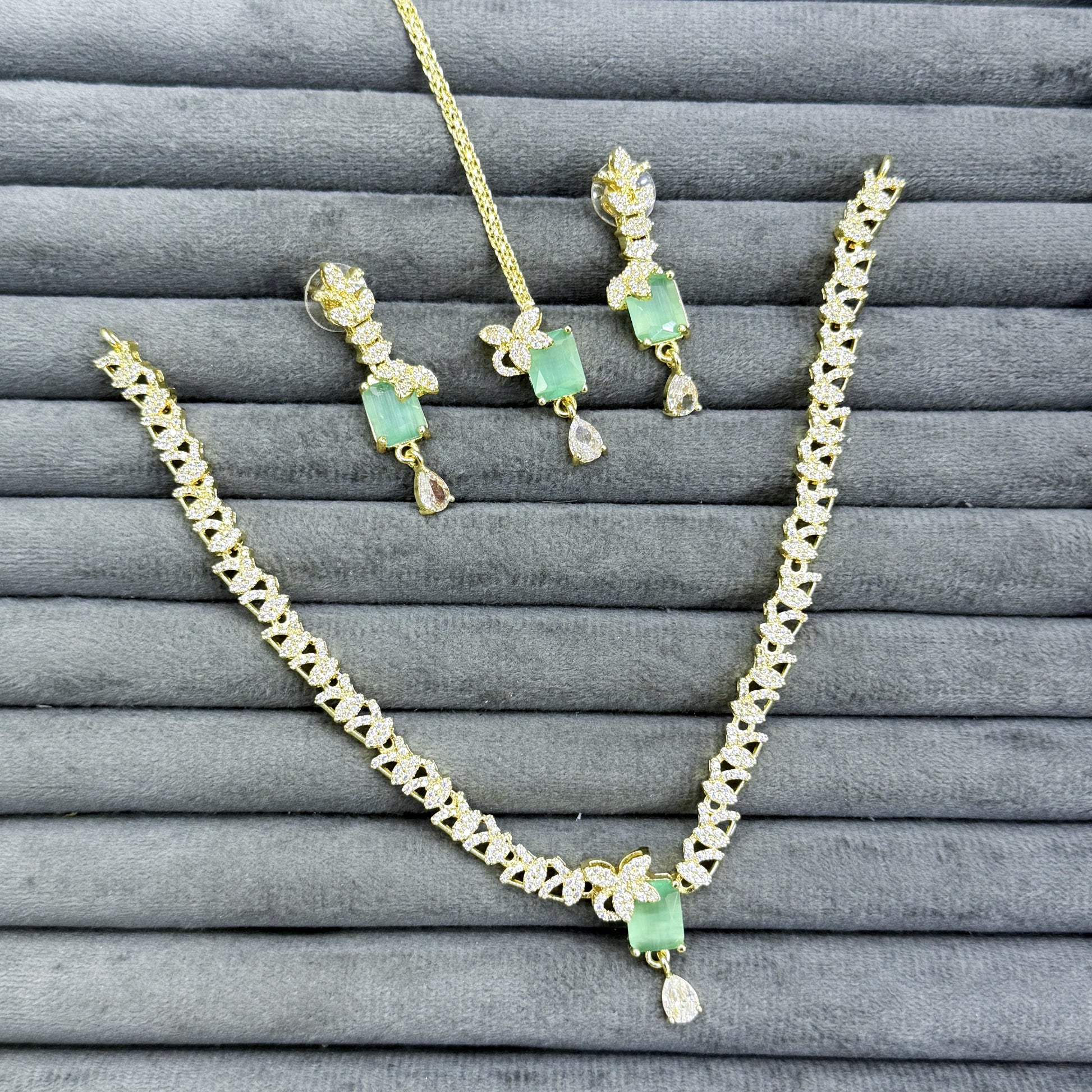 LATTICE LEAF NECKLACE SET
