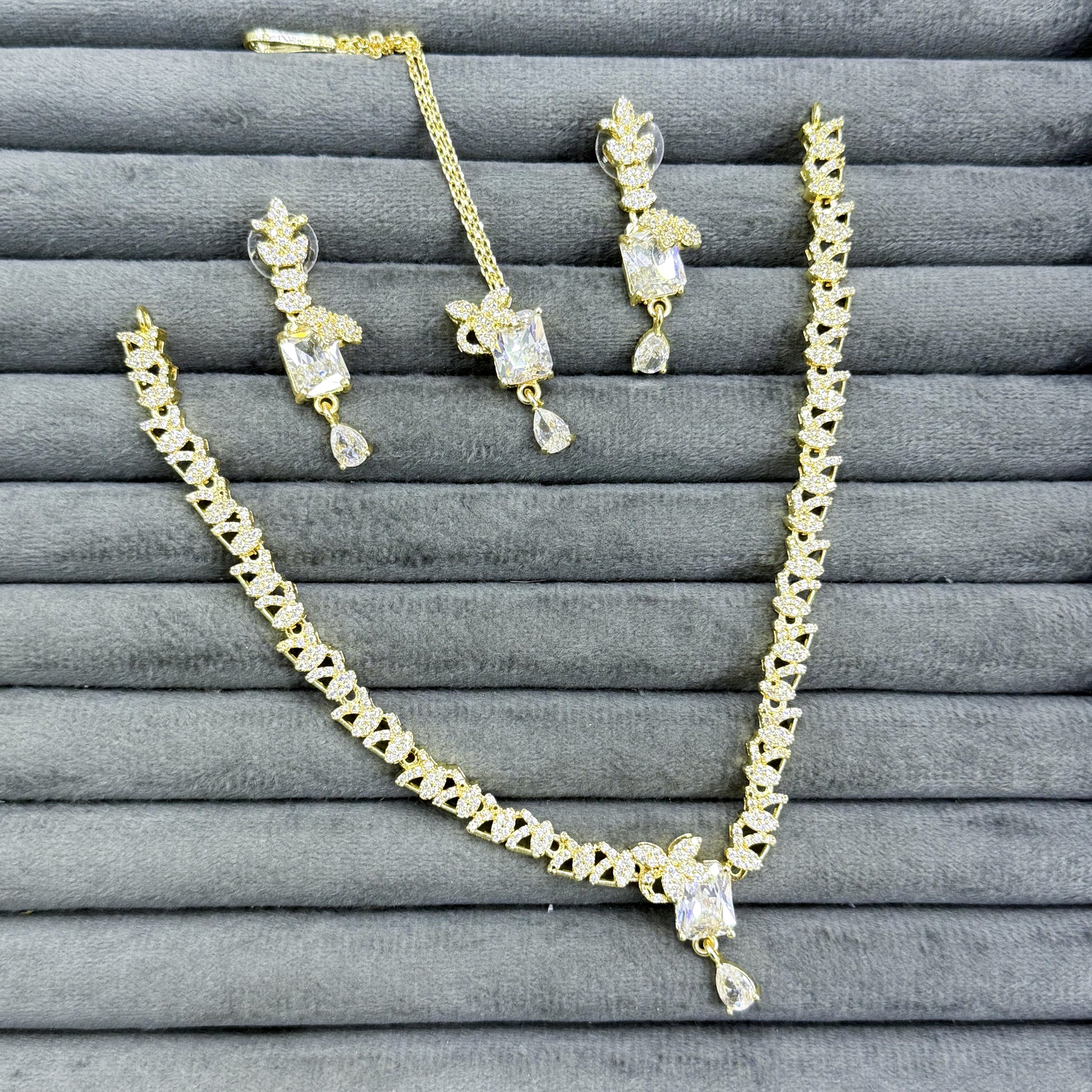 LATTICE LEAF NECKLACE SET