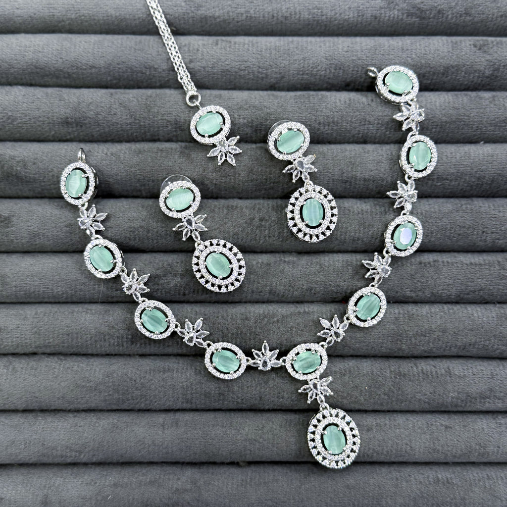 ORBIT HALO NECKLACE SET