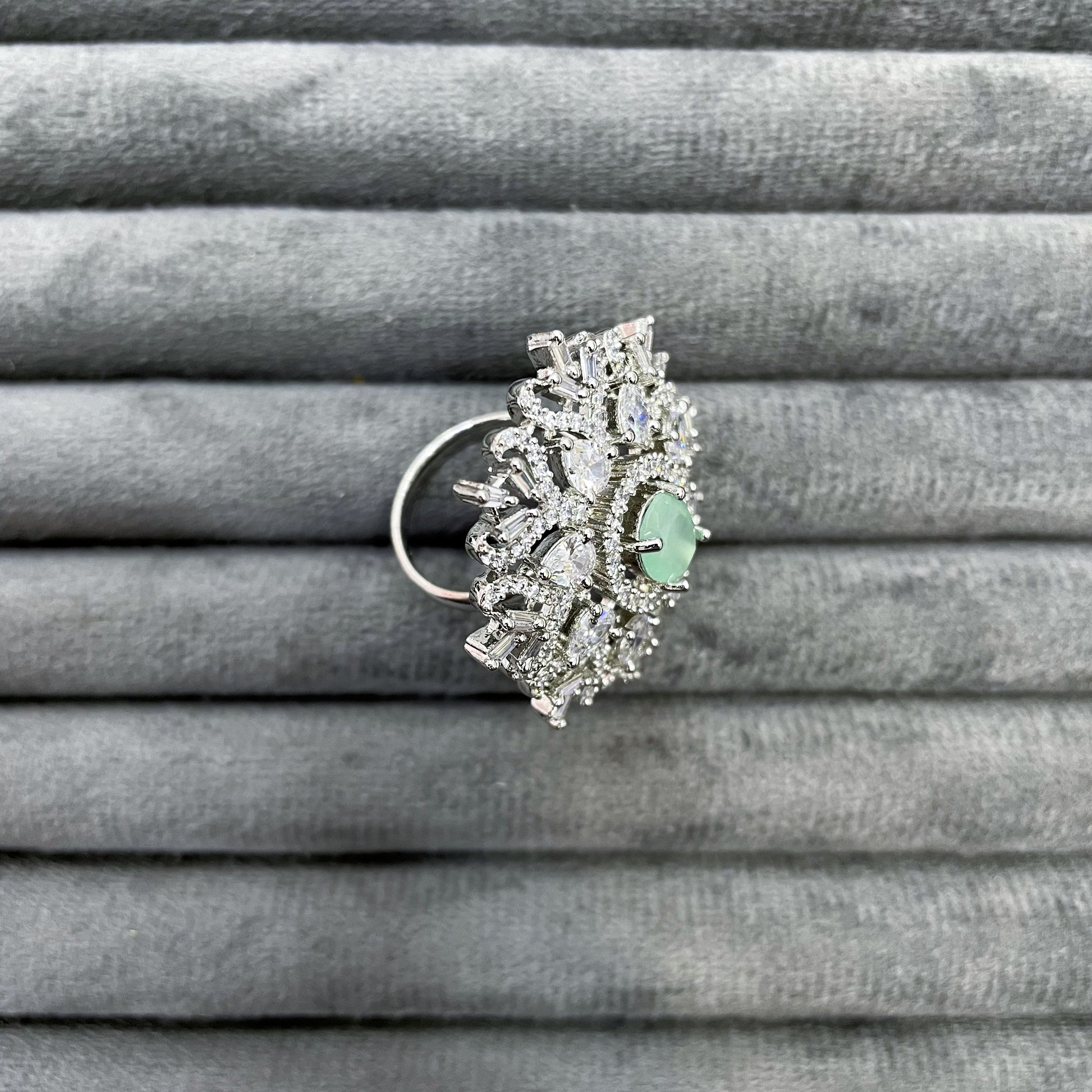 QUEEN'S PETALS RINGS