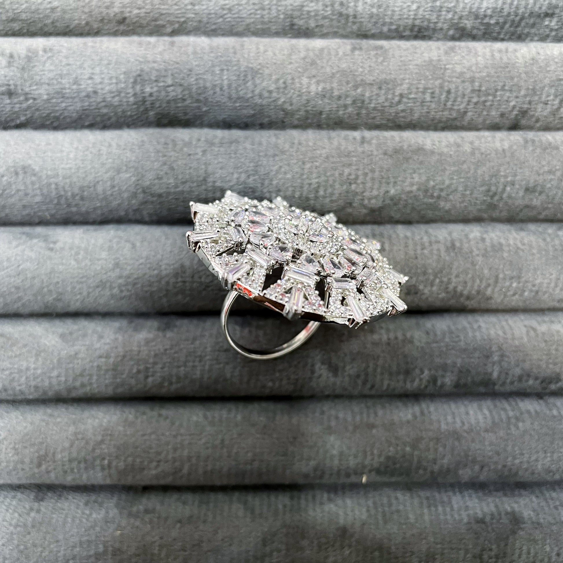 IMPERIAL FLORENCE RINGS