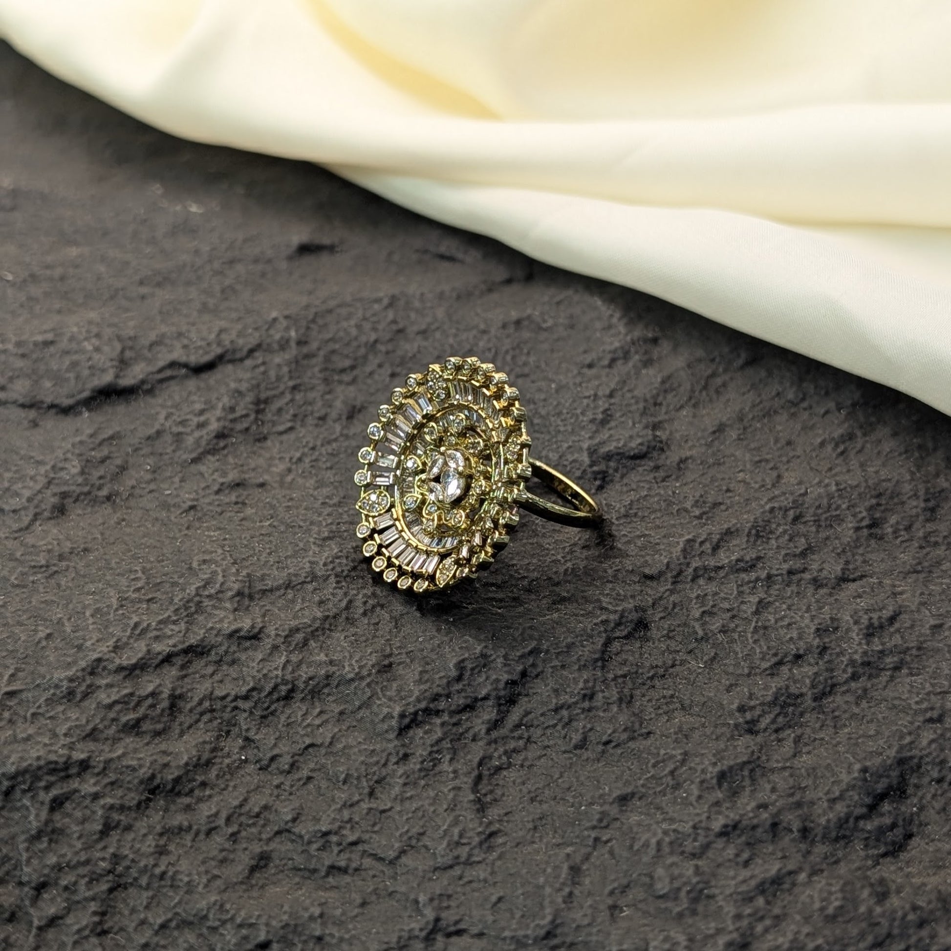 Pearl Elegance Zircon Ring