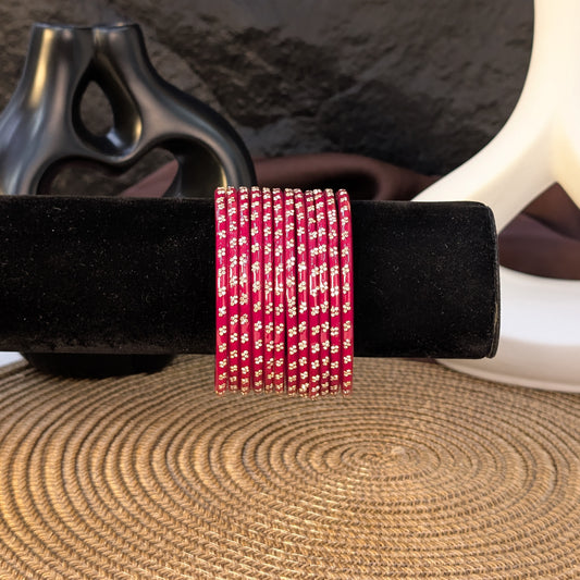 MAGENTA INDIAN GLASS BANGLES