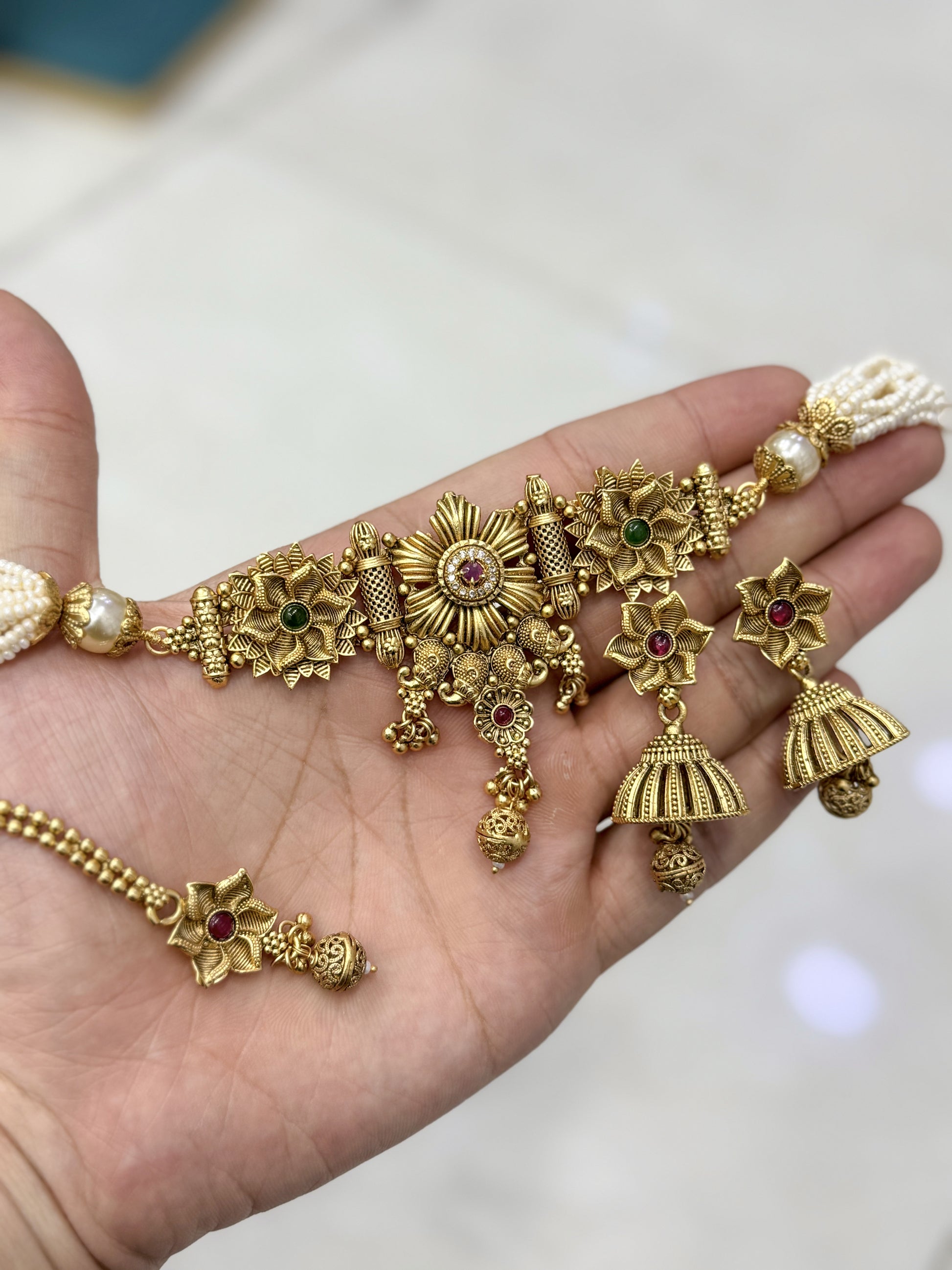 RAJWARI SUNEHRI CHOKER SET