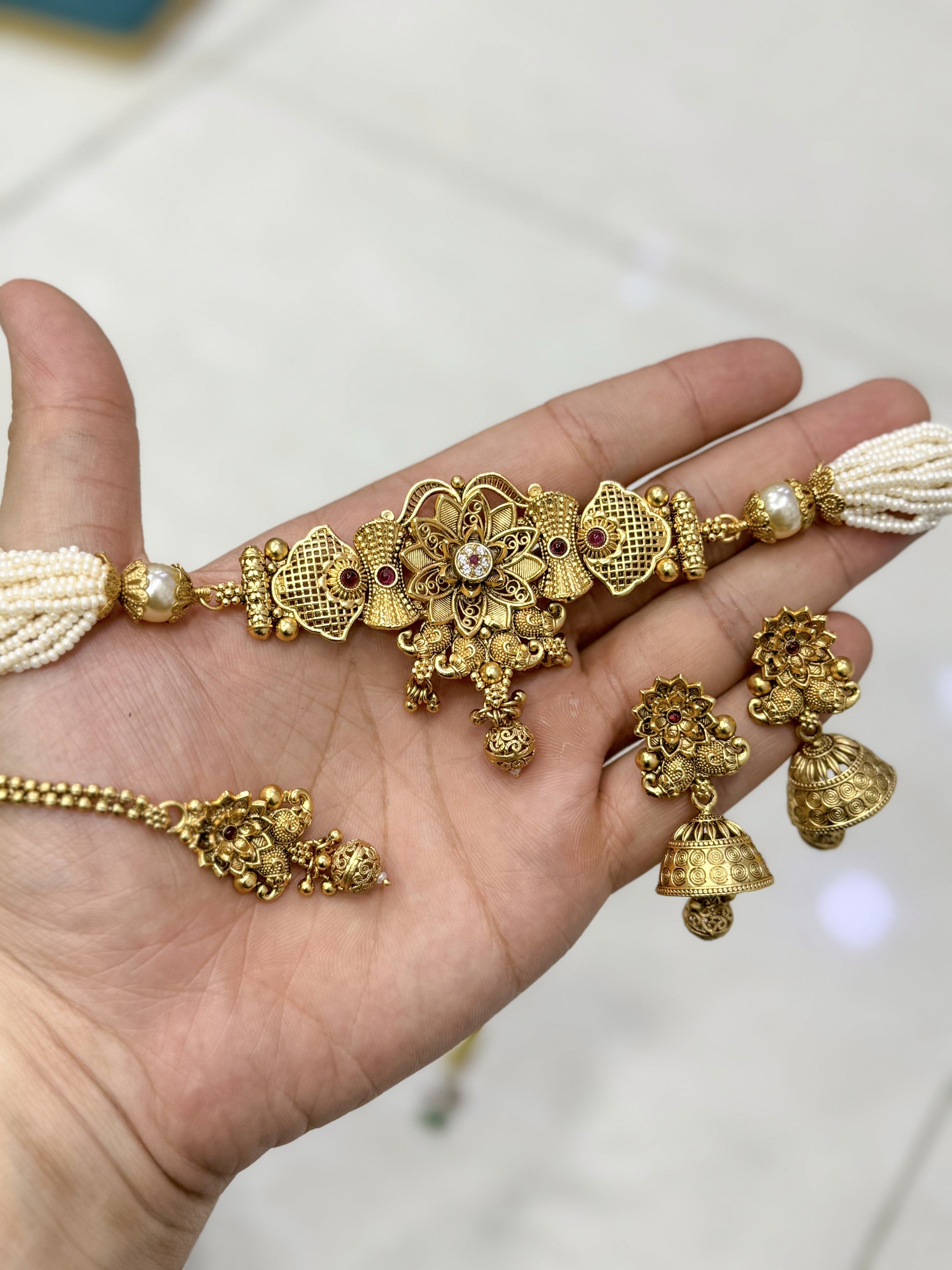 RAJWARI JAROKHA CHOKER SET