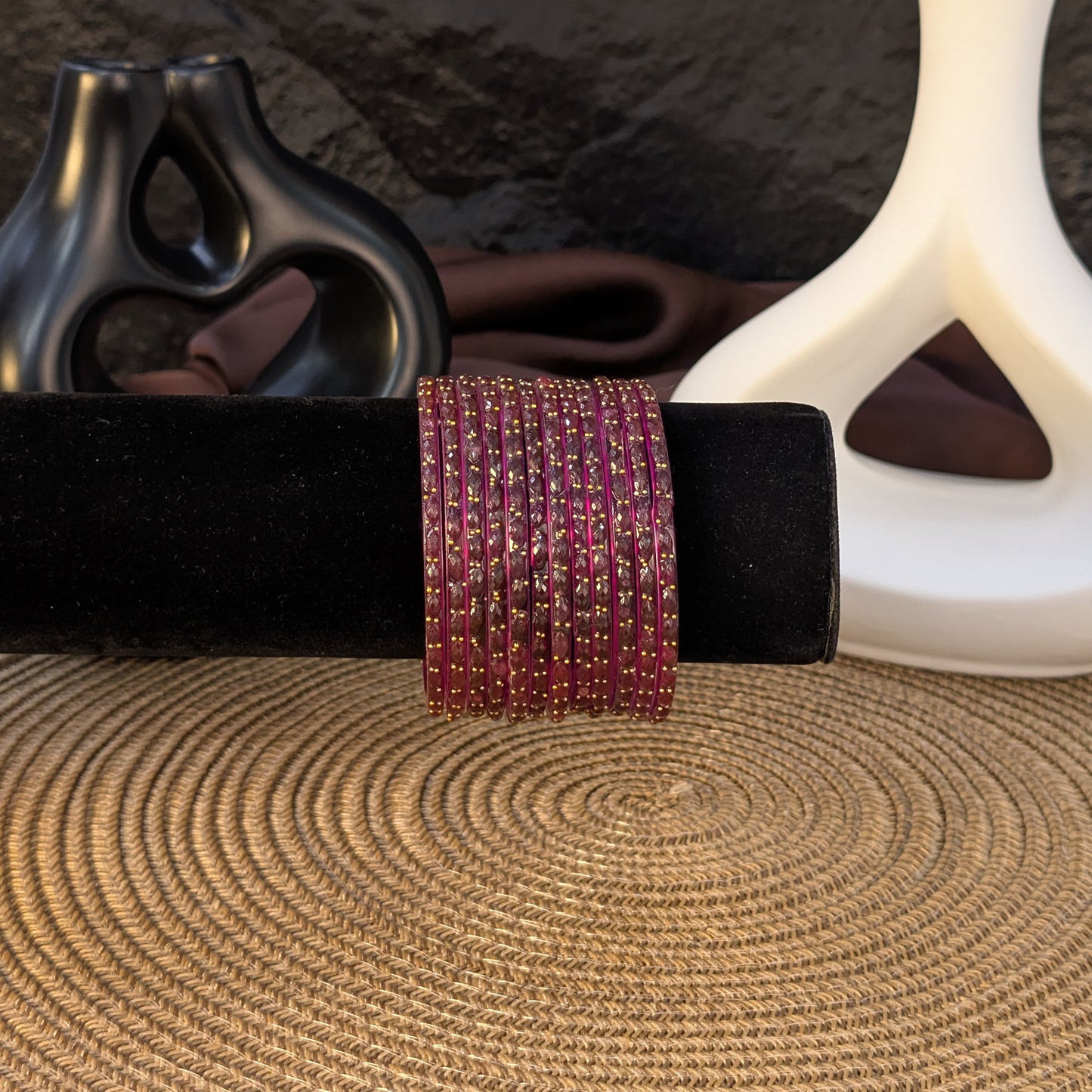 MAGENTA PINK RAIN DROP GLASS BANGLES