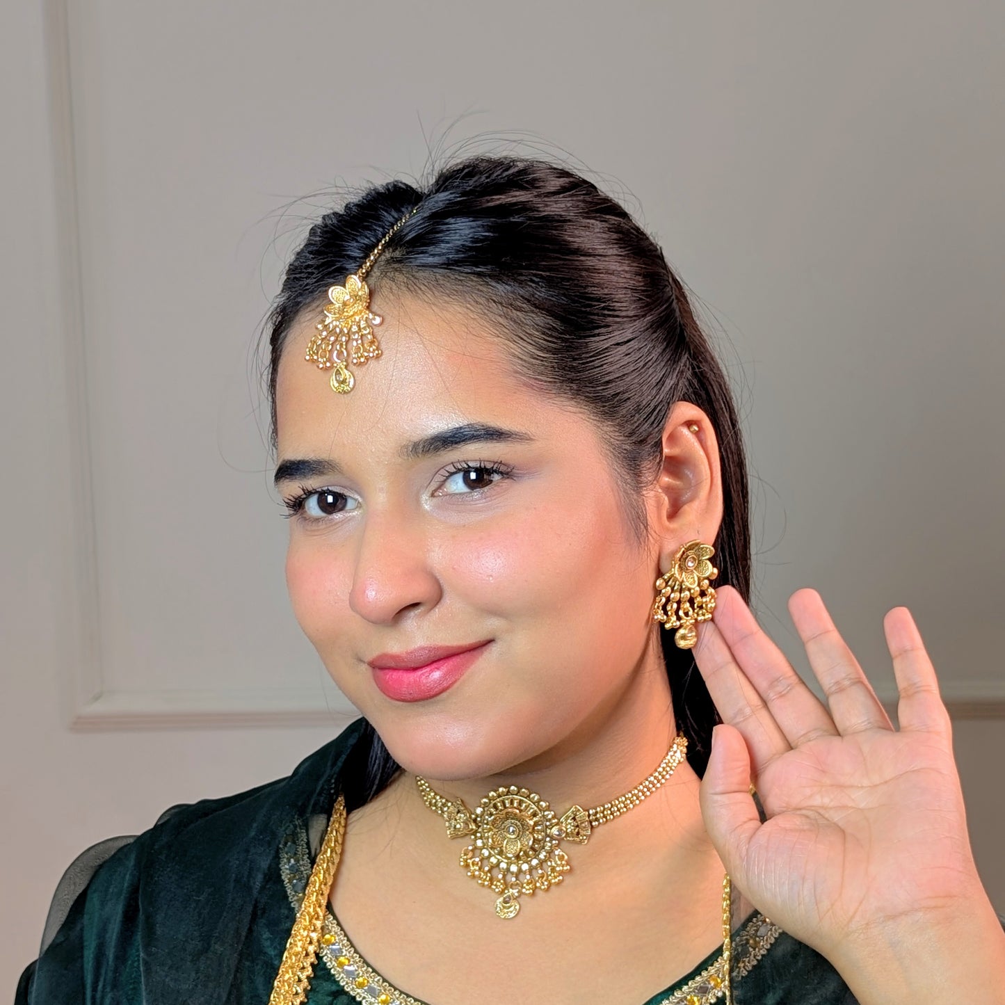 Manik-moti rajwari choker