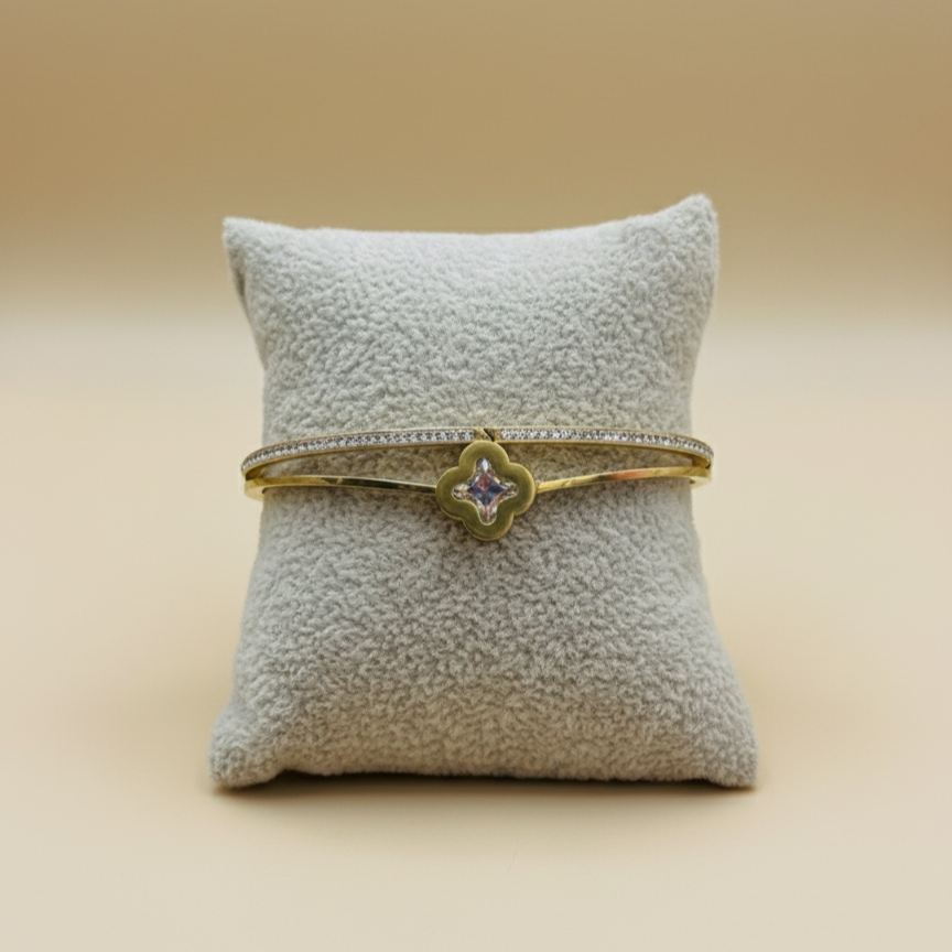 Clover Field Handcuff