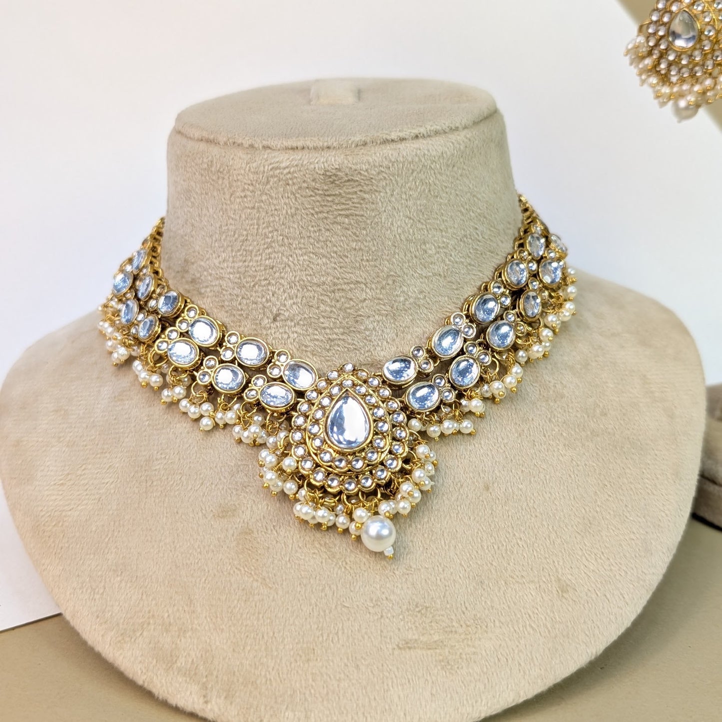 Chandbali Kundan Necklace Set