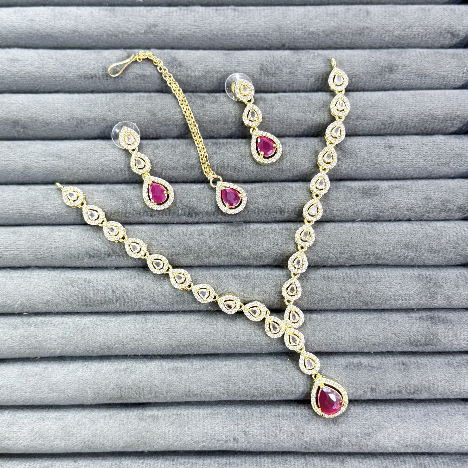 GRAND MARQUISE NECKLACE SET