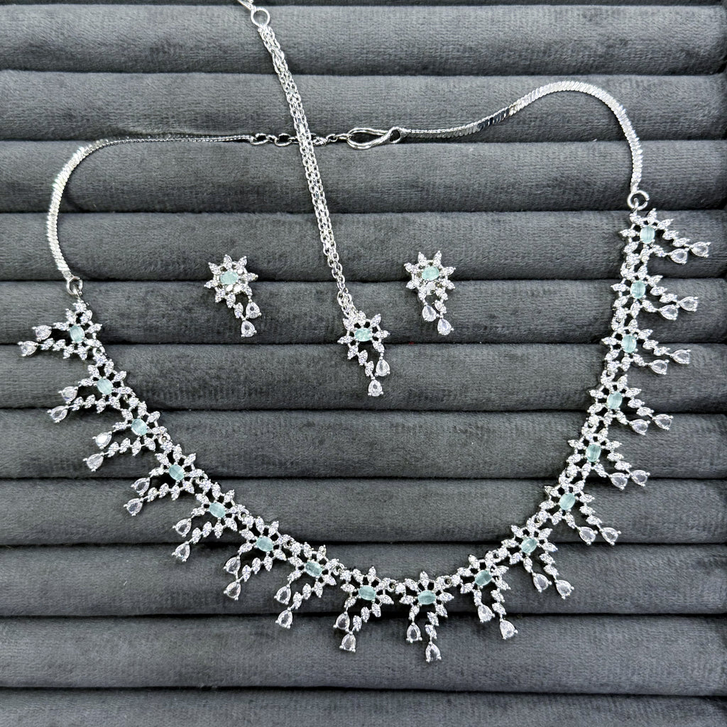 CRYSTAL SPARK NECKLACE SET