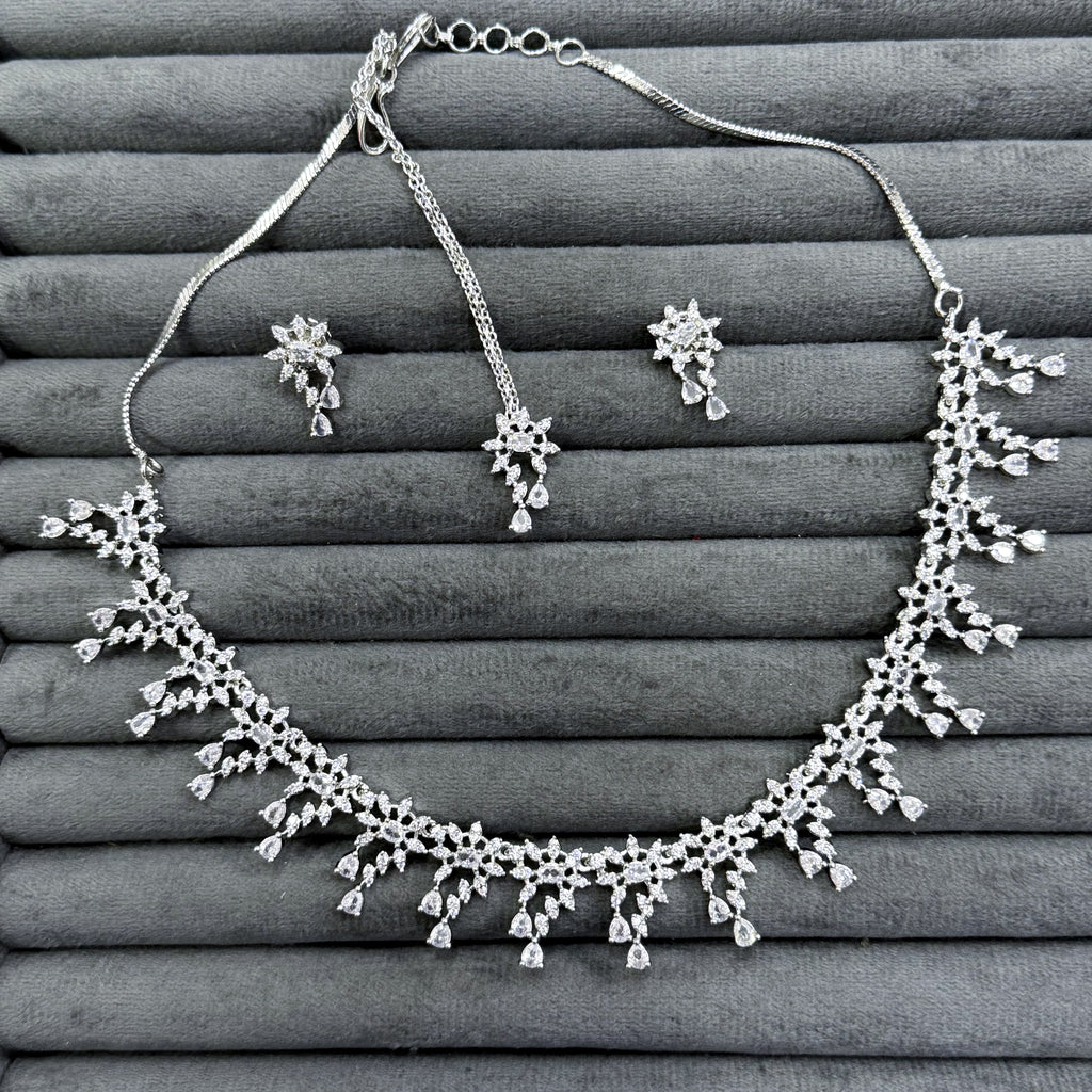 CRYSTAL SPARK NECKLACE SET
