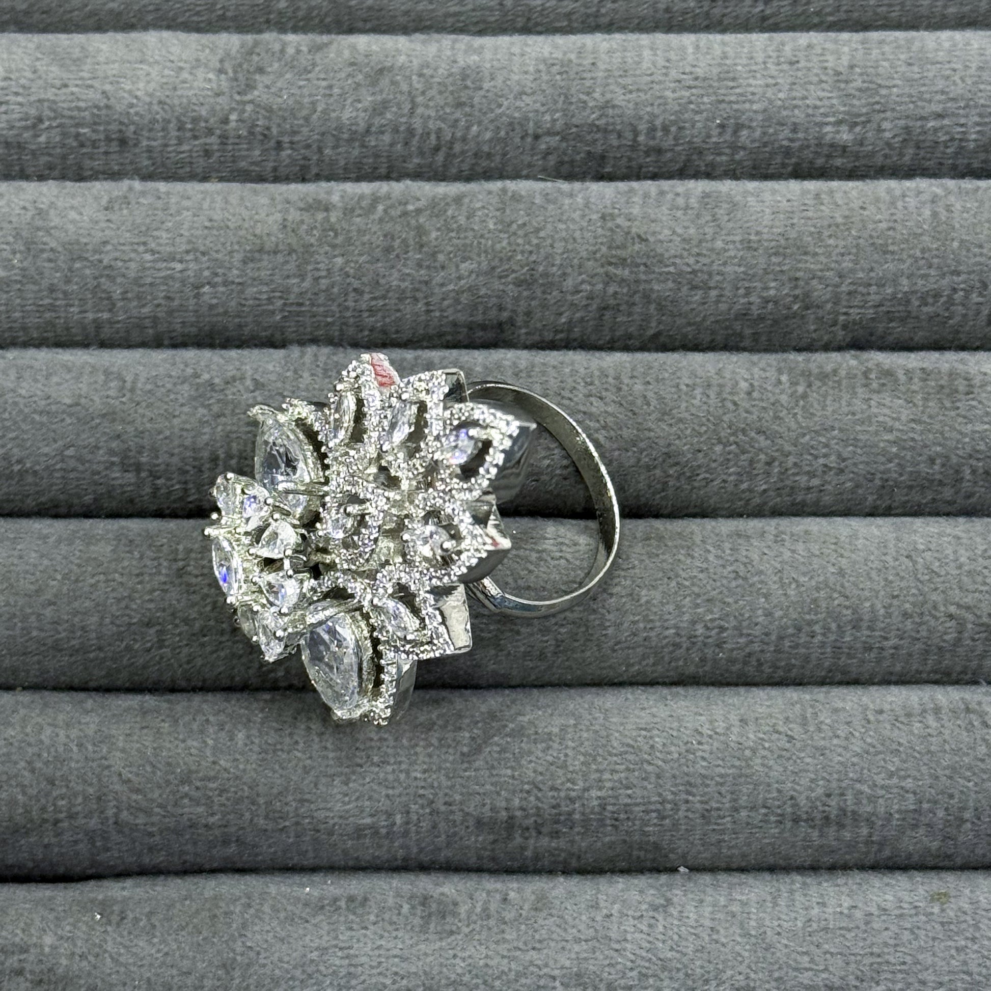 RENAISSANCE PENDANT RINGS