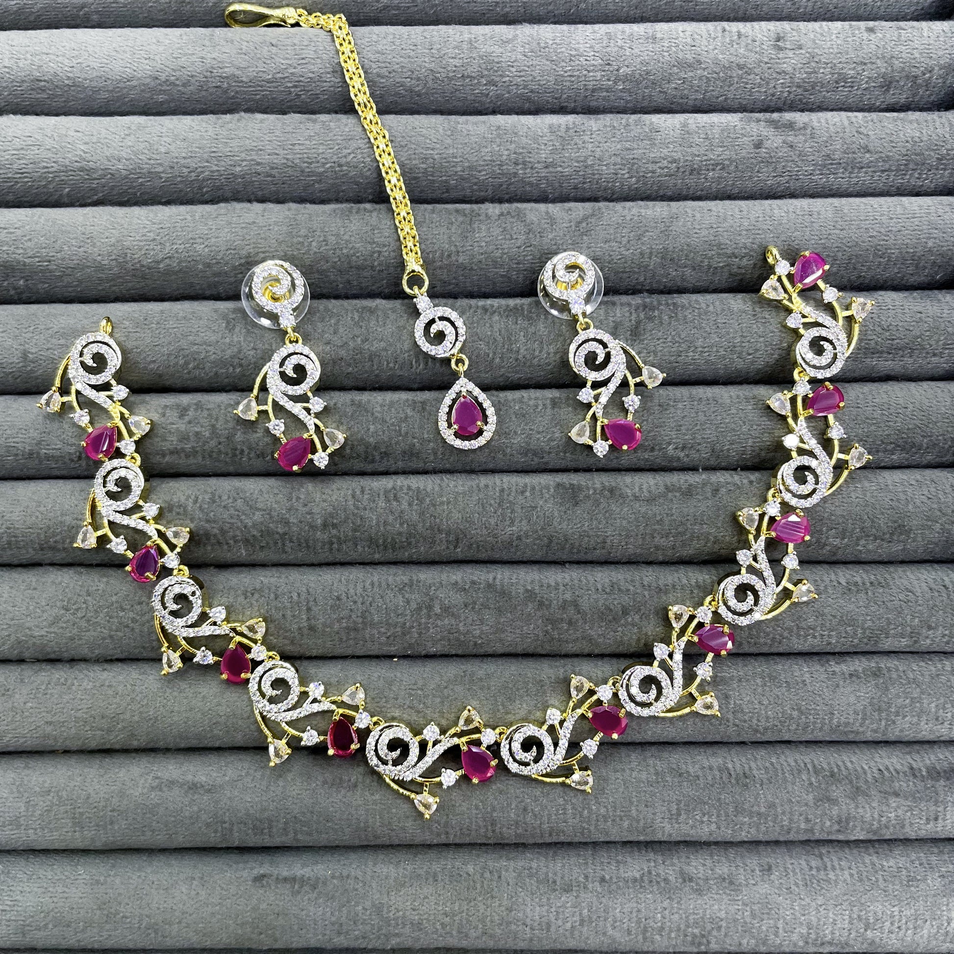 LUSCIOUS VINE NECKLACE SET