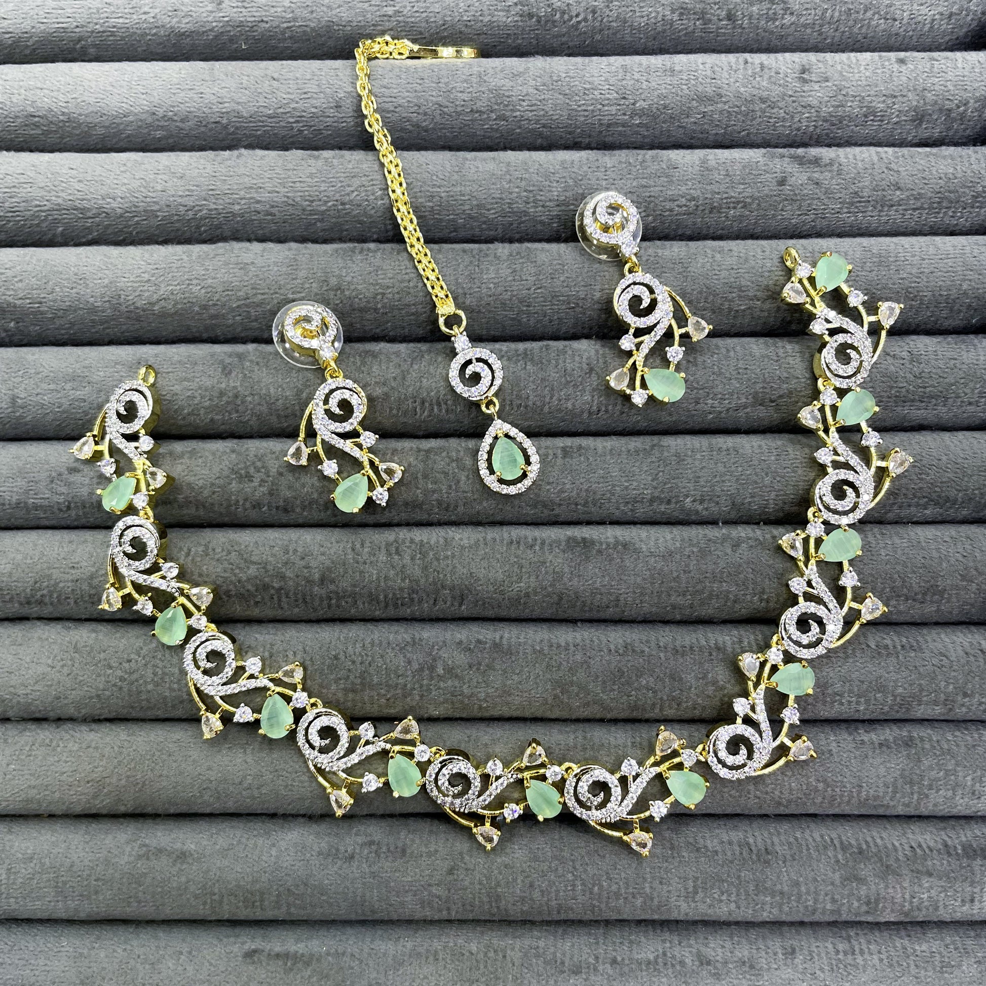 LUSCIOUS VINE NECKLACE SET
