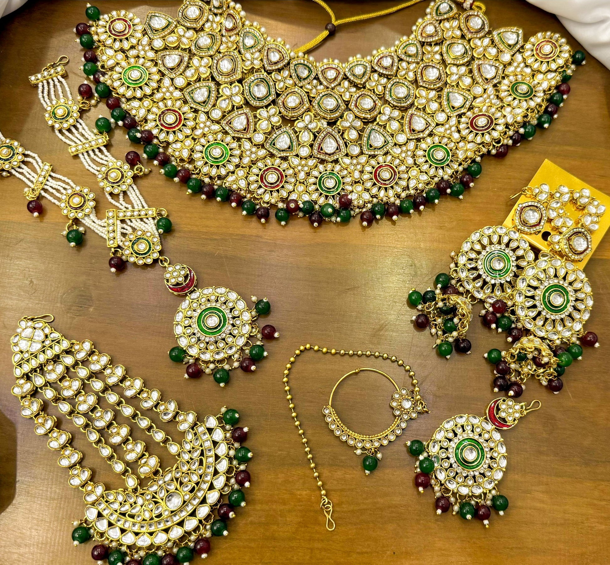 SUFIYANA SABZ KUNDAN SET