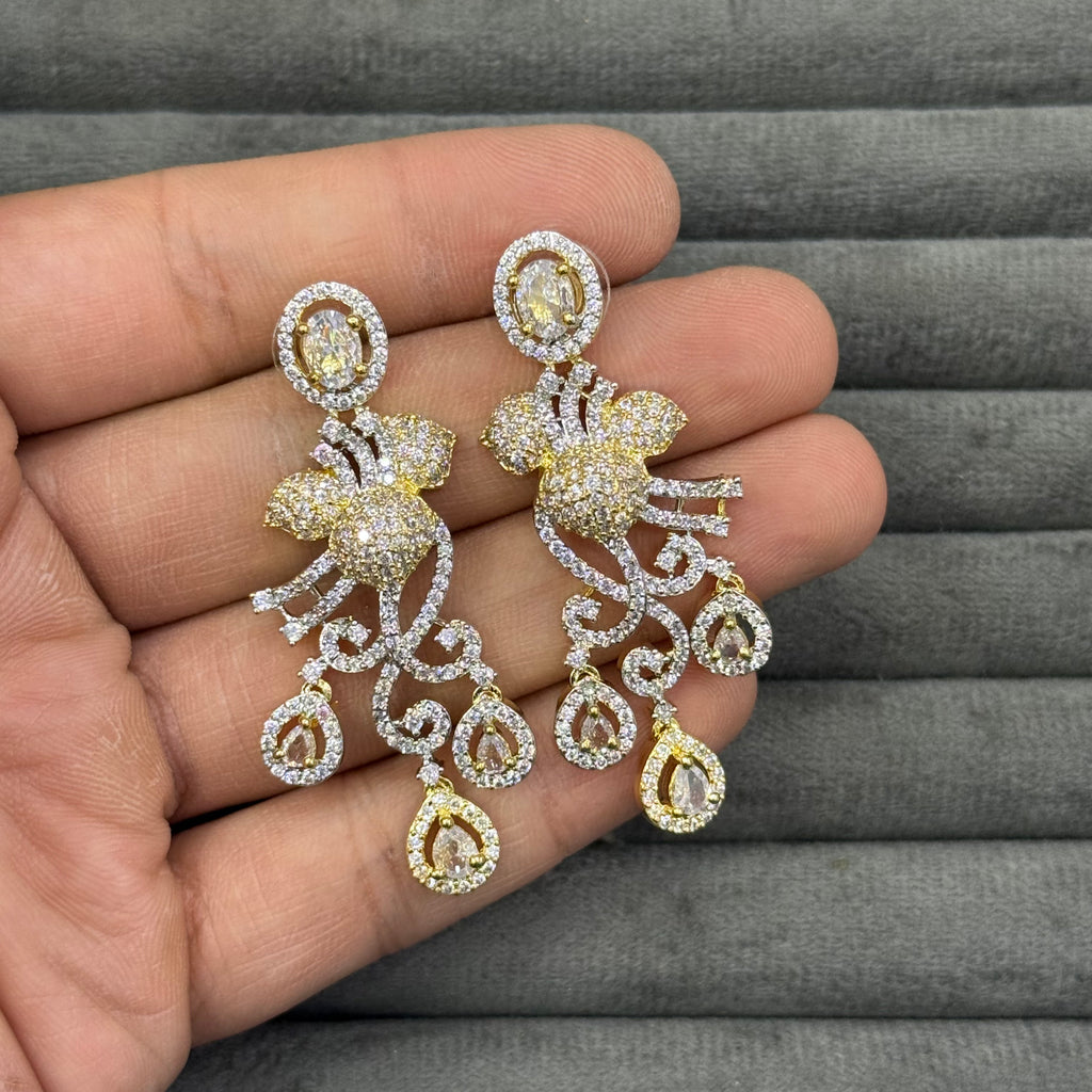 ROYAL FOUNTAIN ZIRCON EARRINGS