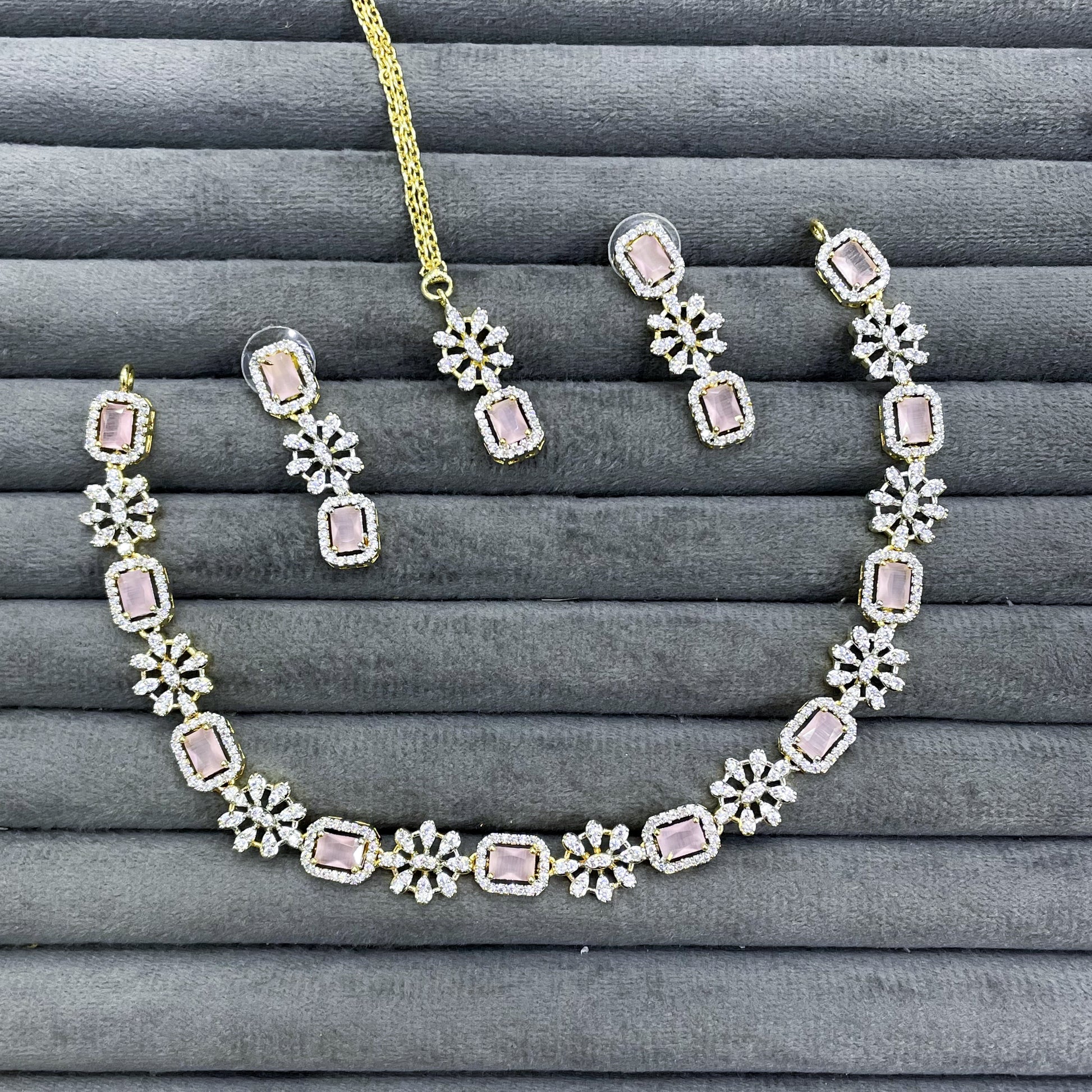 ROYAL CLUSTER NECKLACE SET