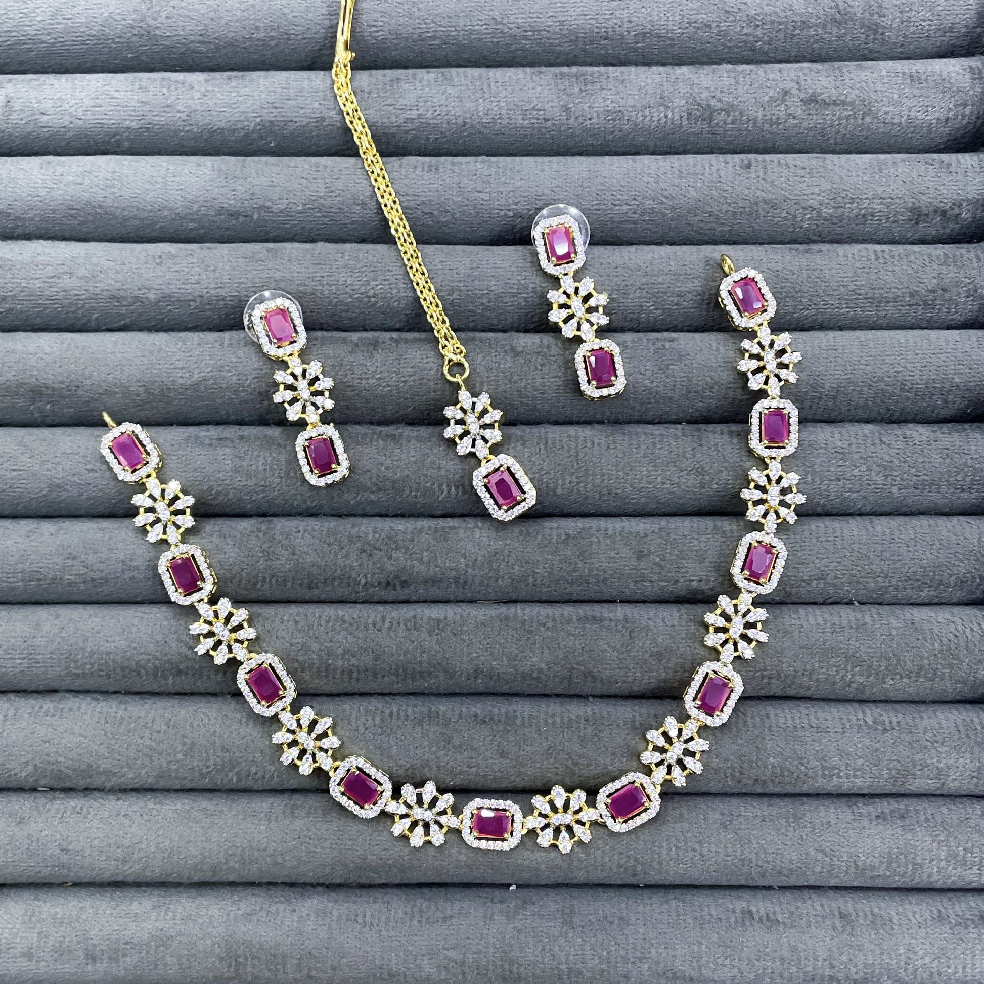 ROYAL CLUSTER NECKLACE SET