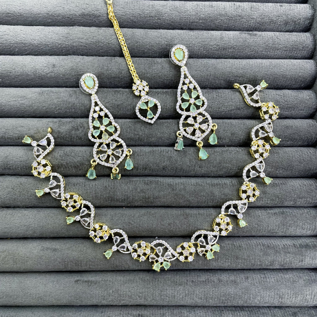 RENAISSANCE FAN NECKLACE SET