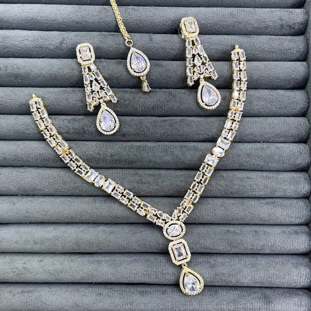 OPULENT CUBIC NECKLACE SET
