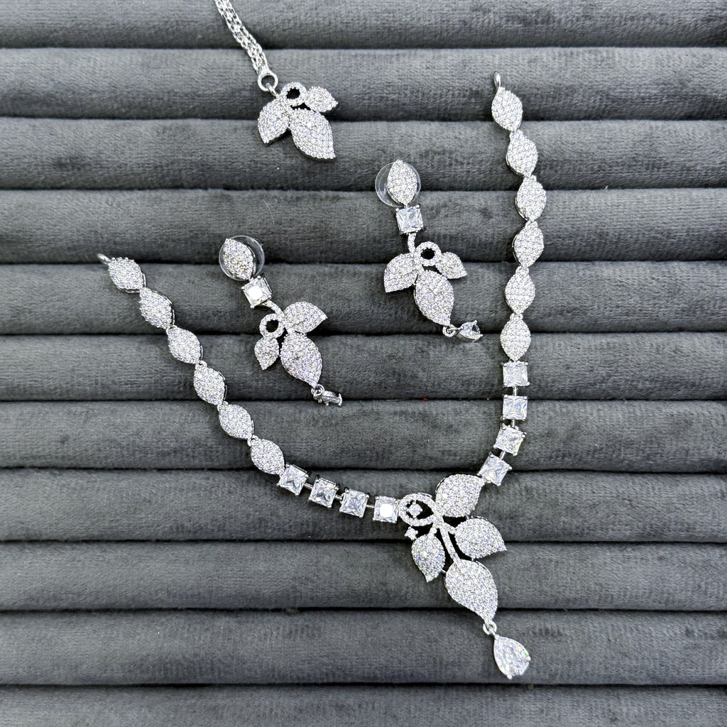 SAPPHIRE LACE NECKLACE SET