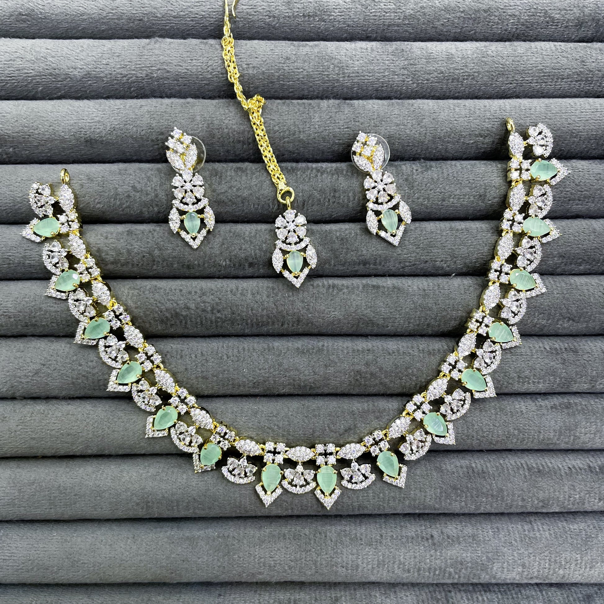 MAJESTIC SCALLOP NECKLACE SET