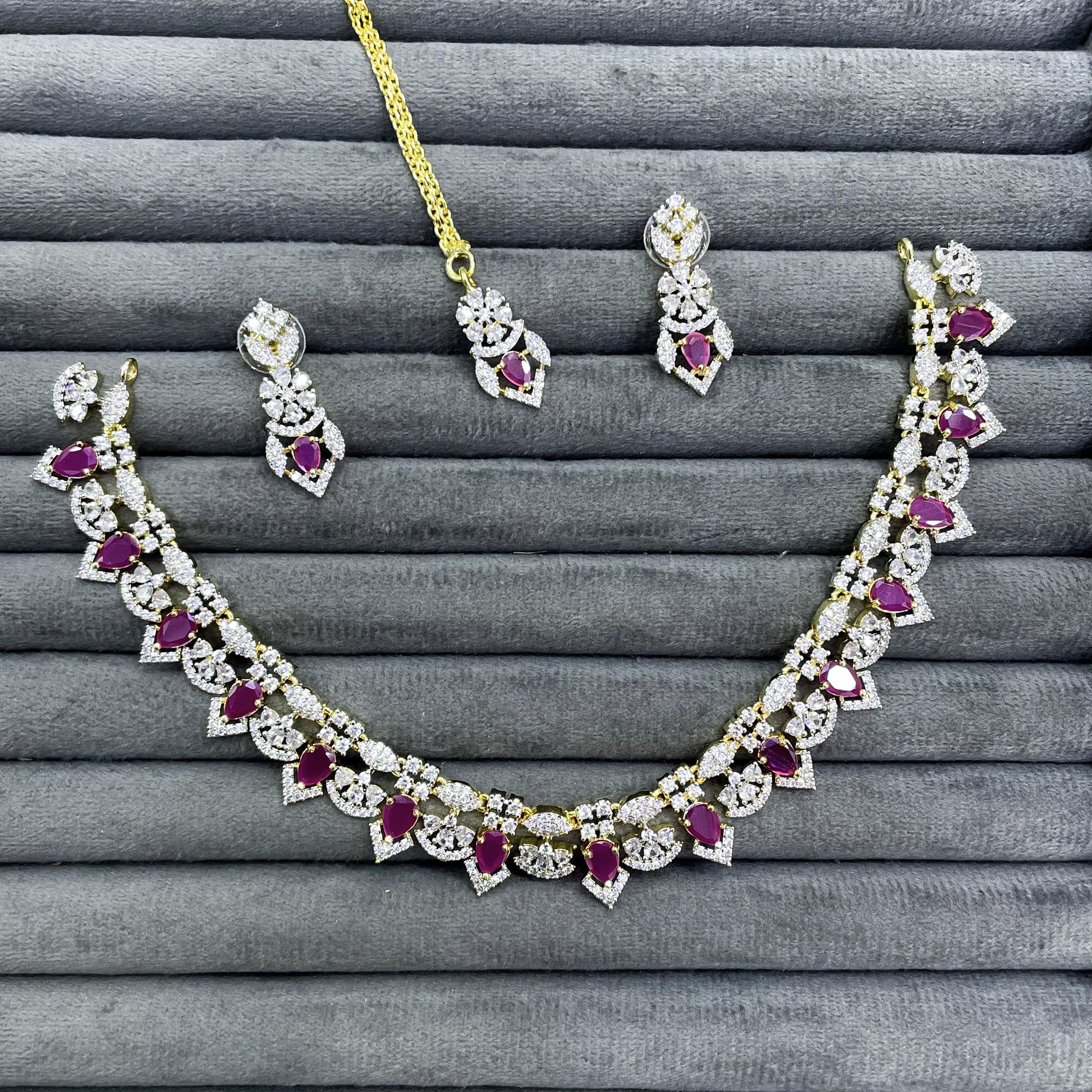 MAJESTIC SCALLOP NECKLACE SET