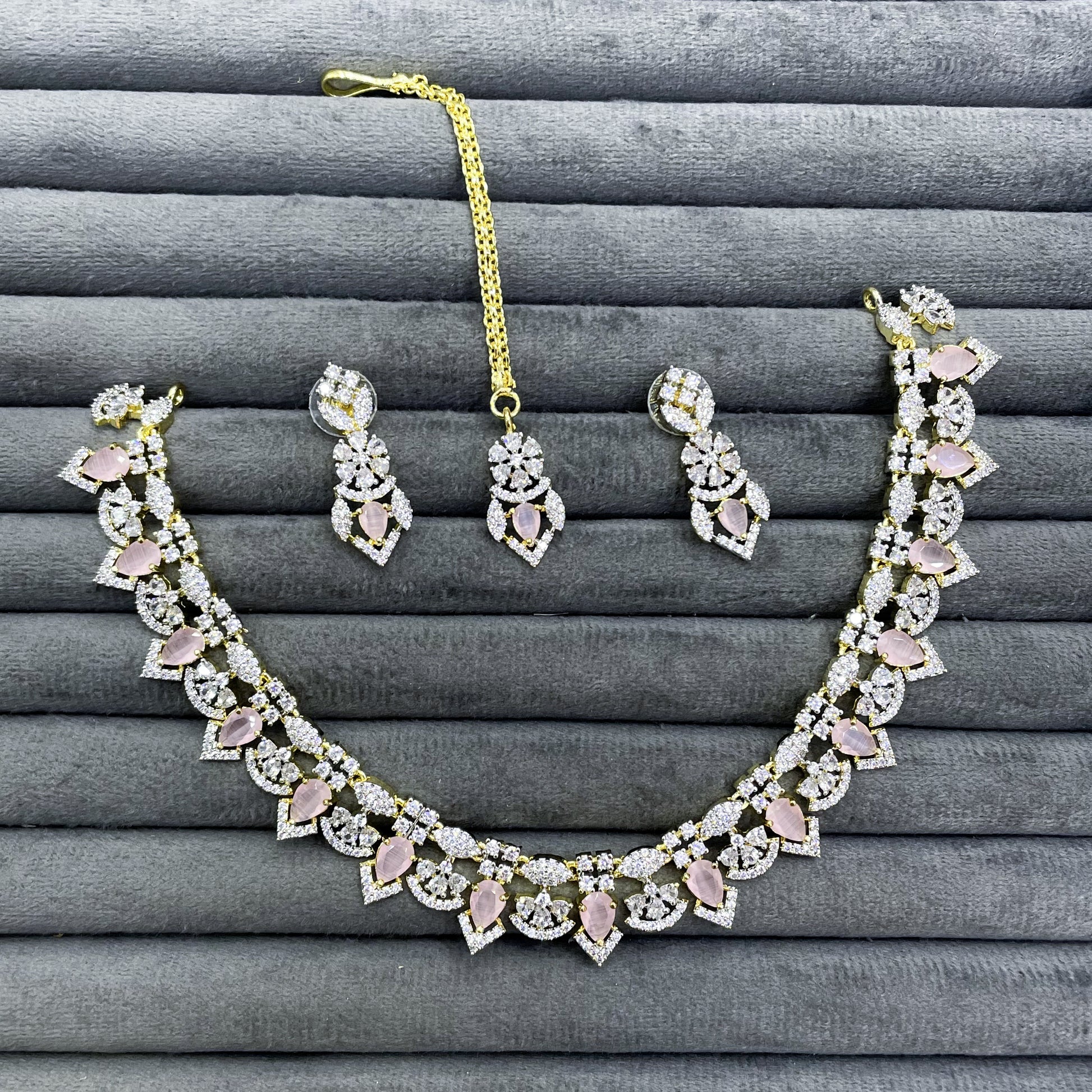 MAJESTIC SCALLOP NECKLACE SET